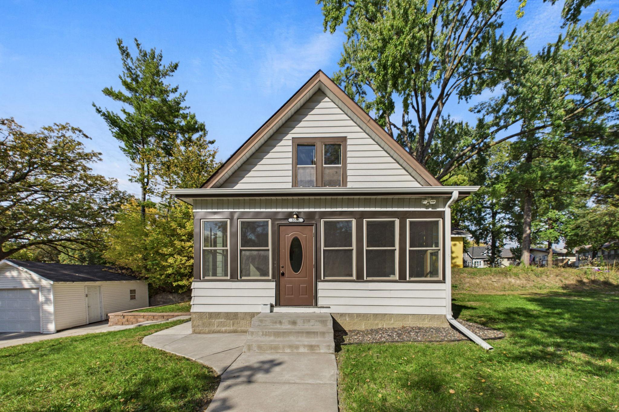 3501 N Queen Avenue N Property Photo 1