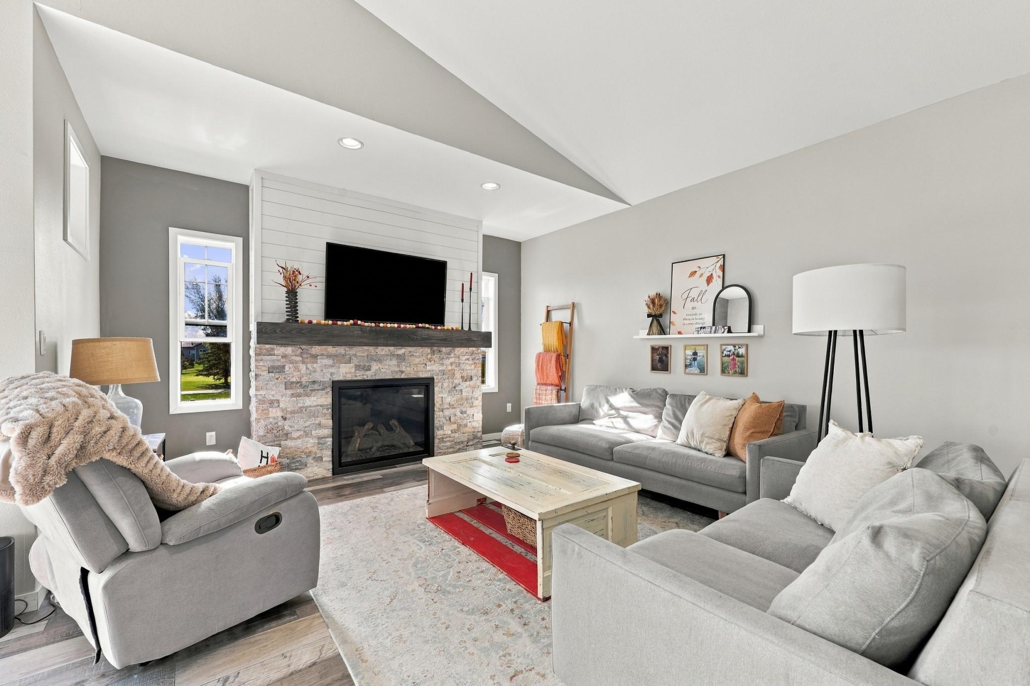 140 Annies Way Property Photo 8