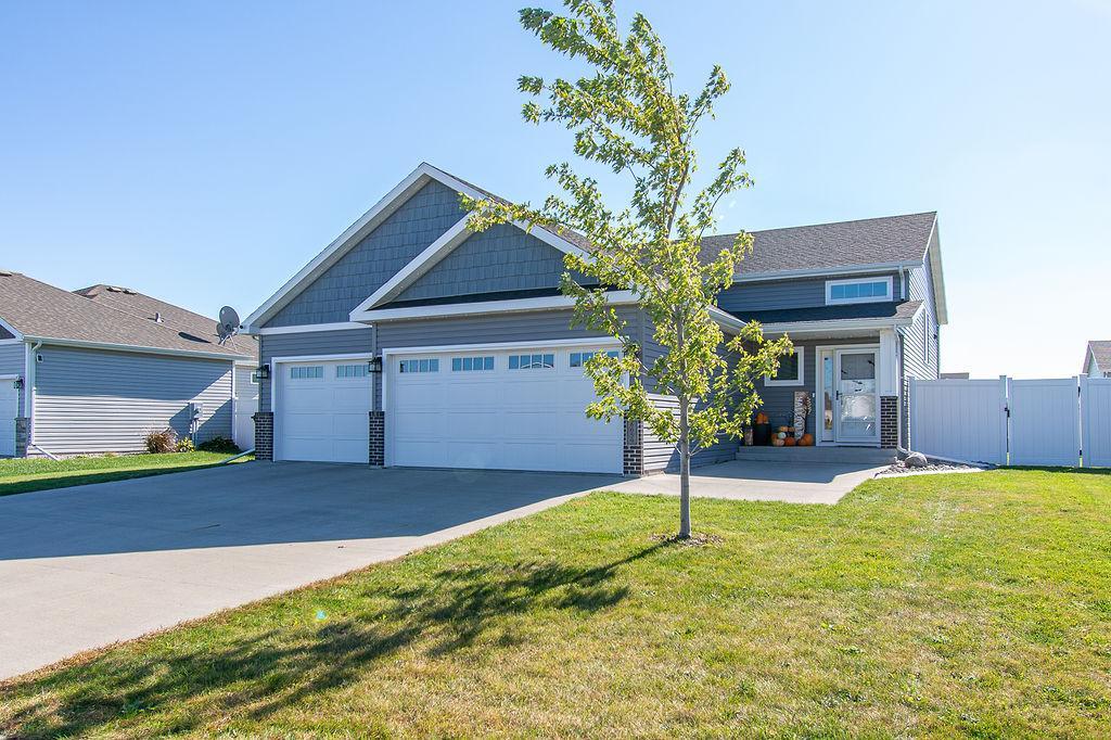 6059 Autumn Drive S Property Photo 1