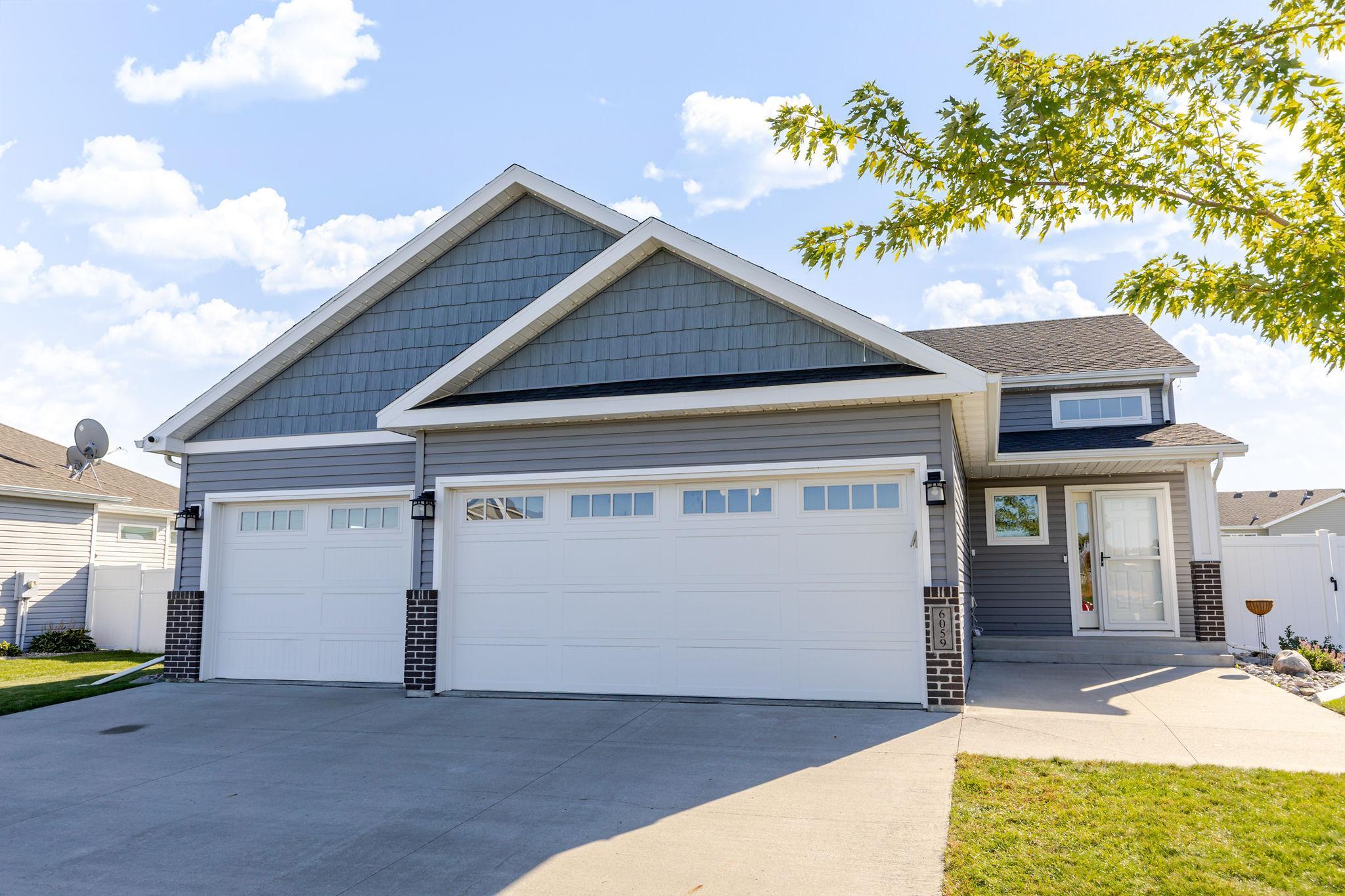 6059 Autumn Drive S Property Photo 1