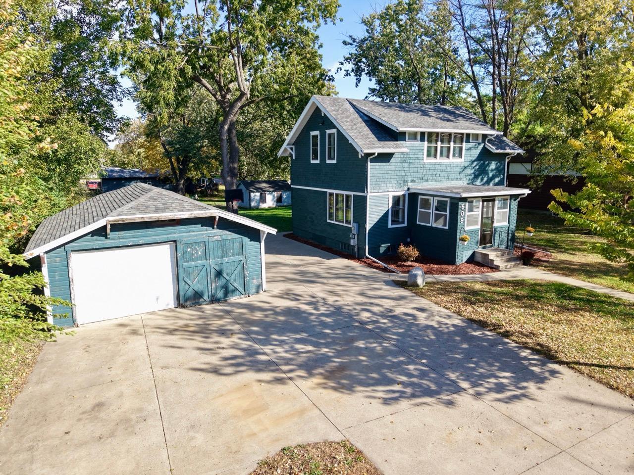 609 6th Avenue Property Photo 1