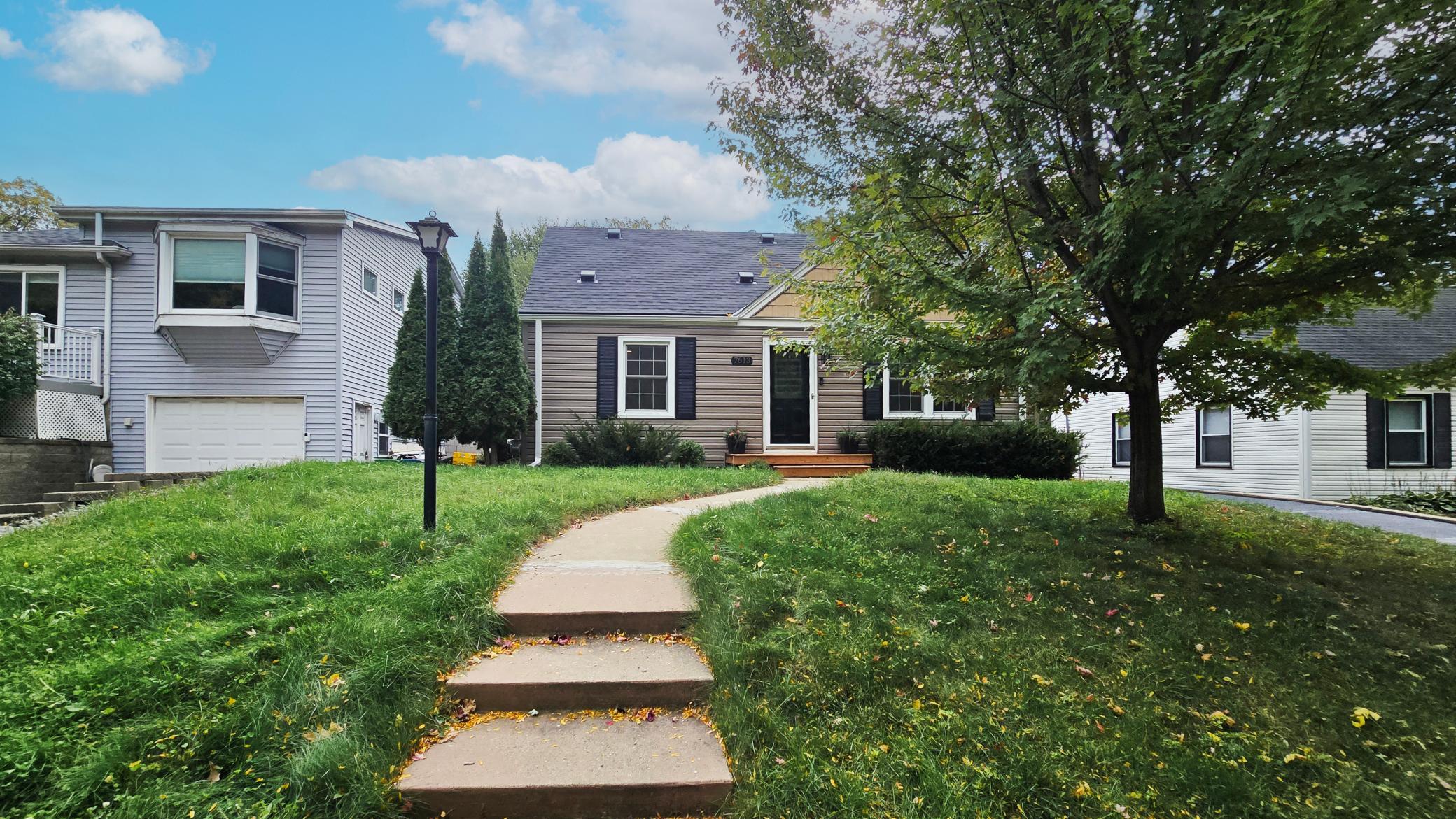 7613 W Lake Street Property Photo 1