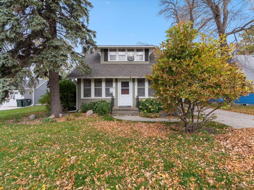 109 Lake Street E Property Photo 22