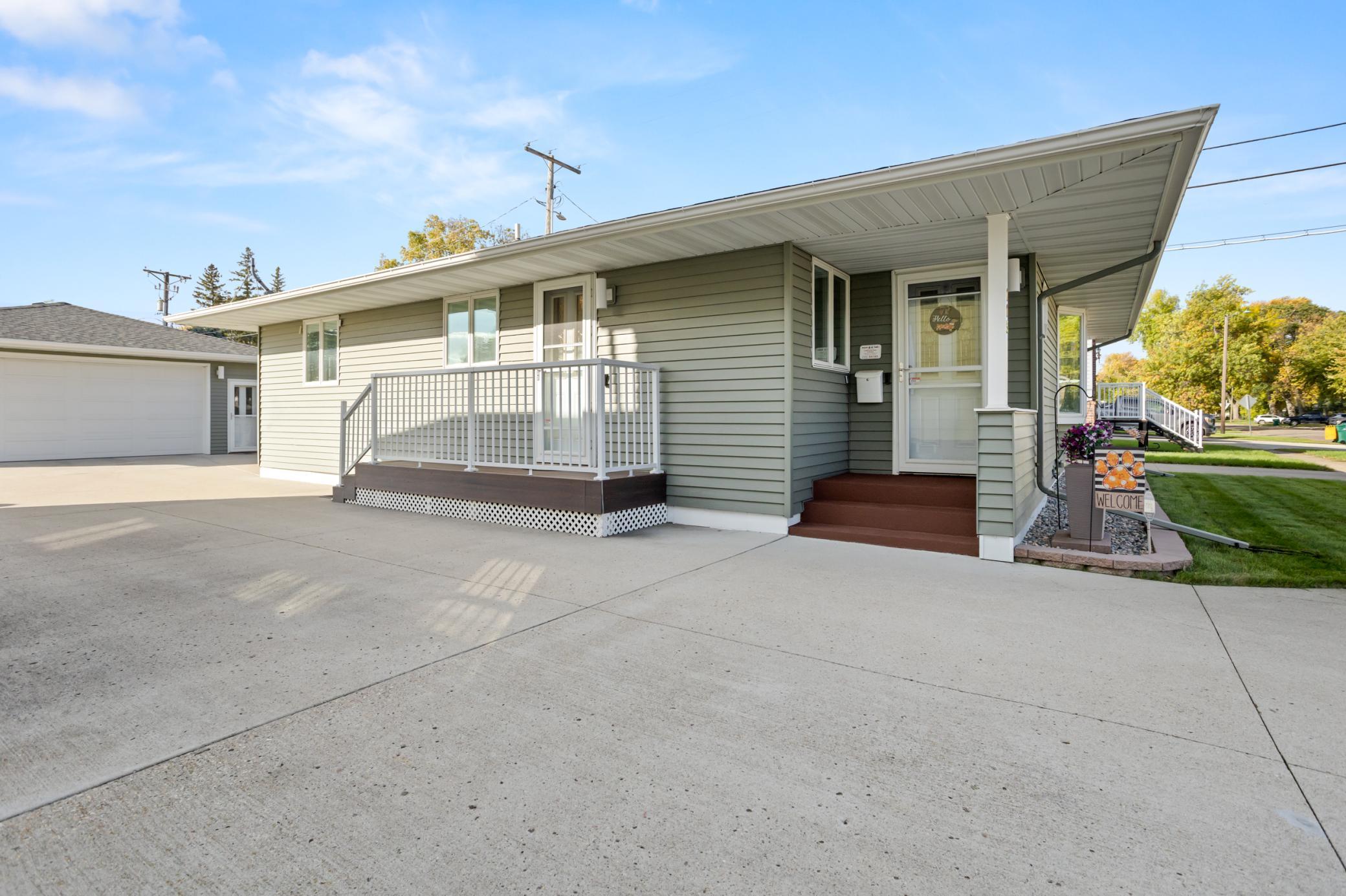115 3rd Avenue S Property Photo 3