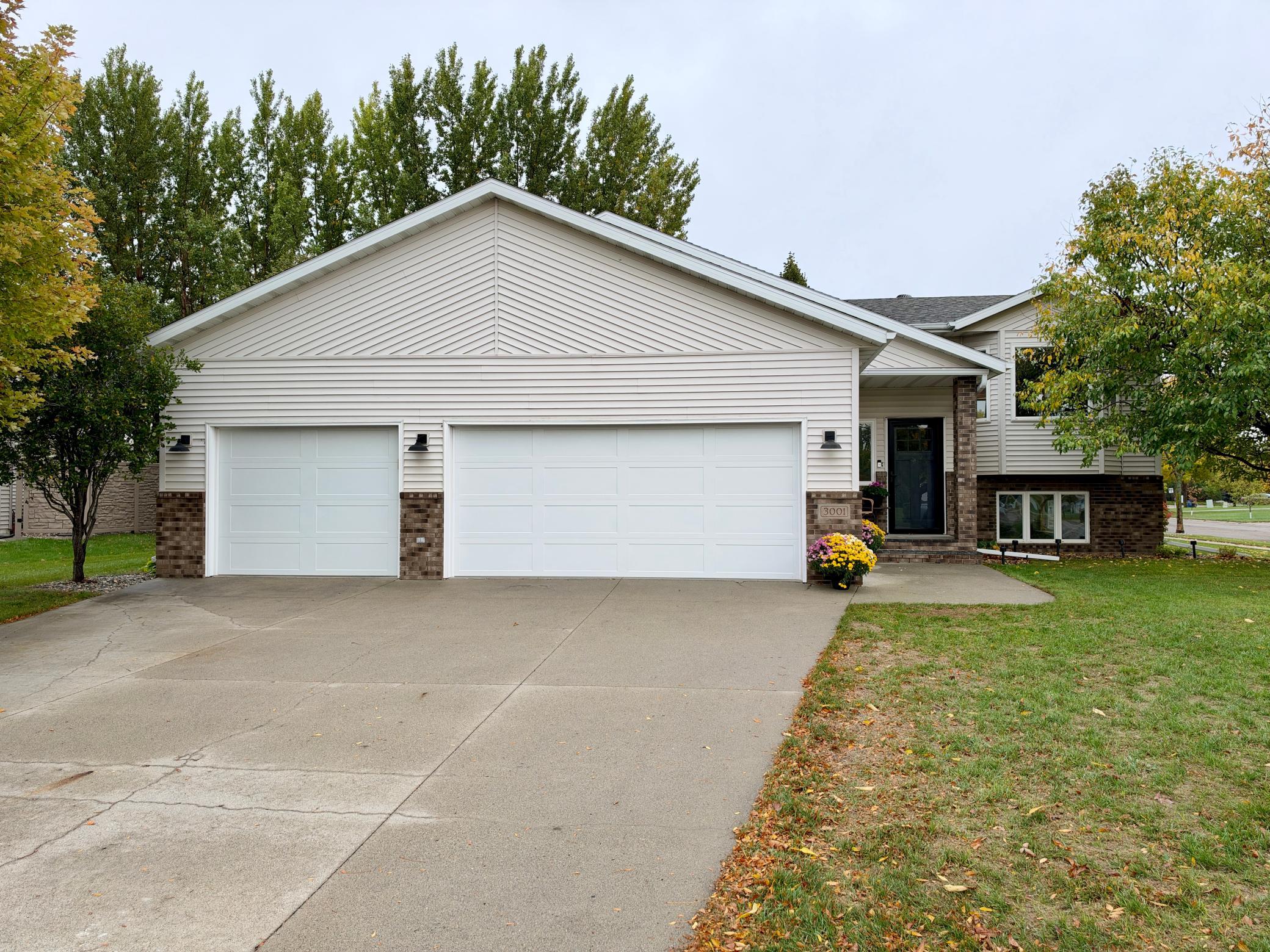 3001 9th Avenue S Property Photo 1