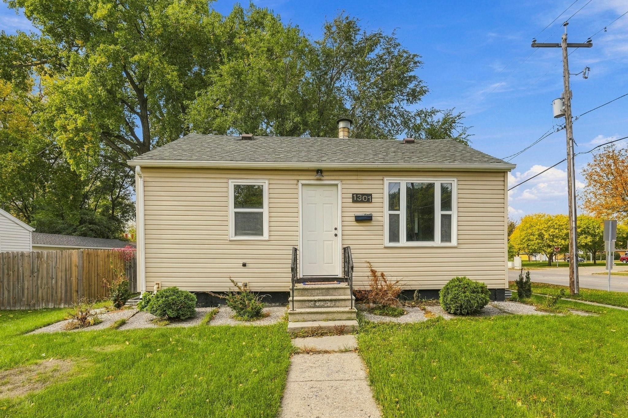 1301 16th Street S Property Photo 1