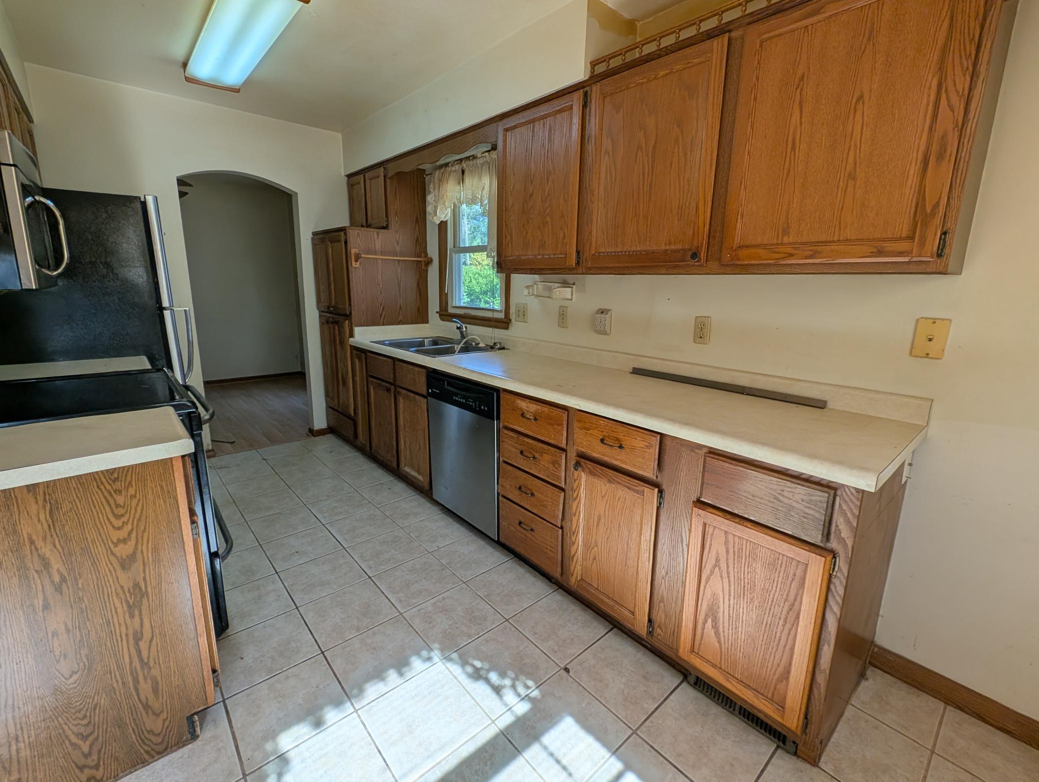 2602 11th Avenue Nw Property Photo 4