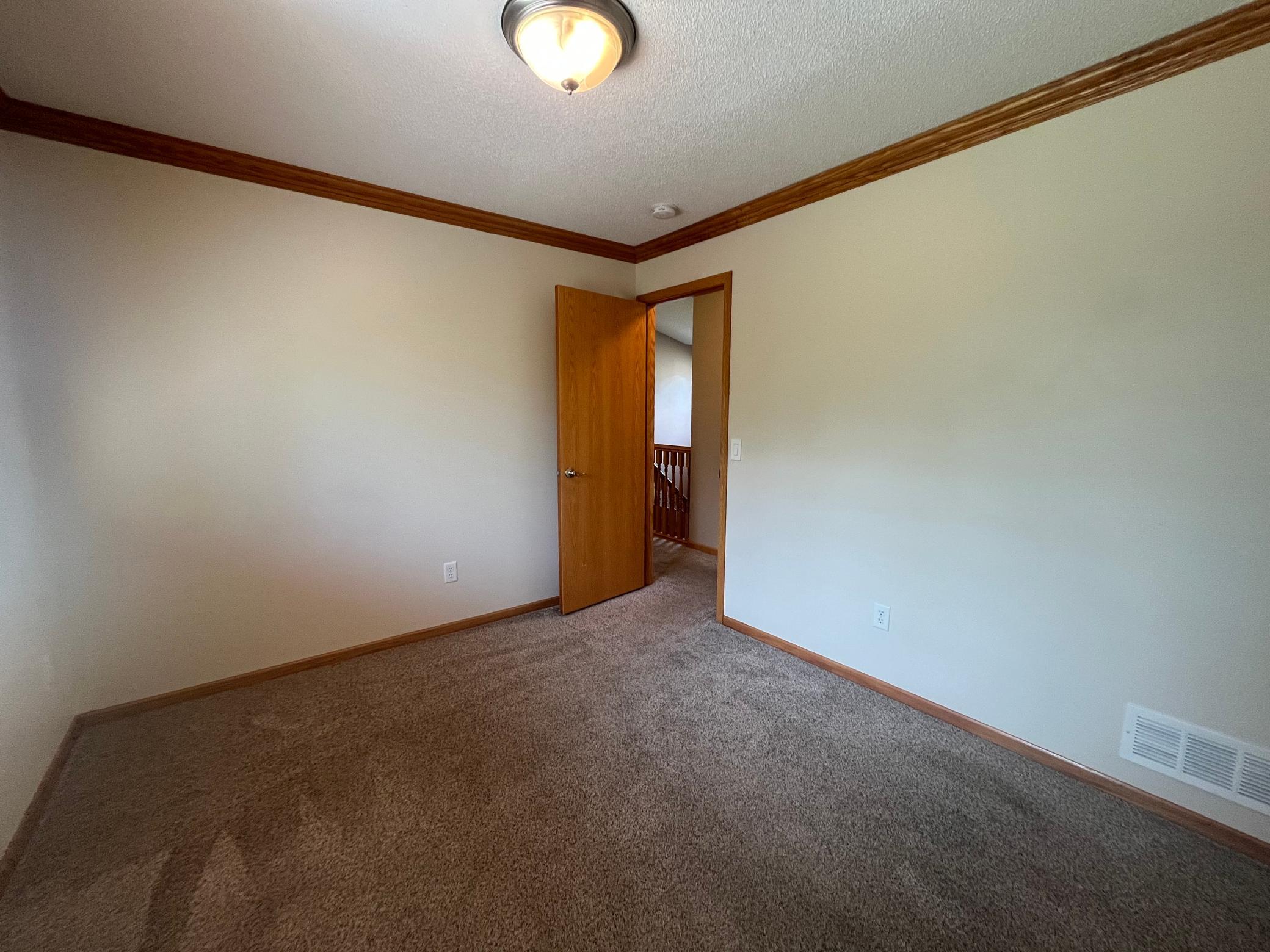 7776 Large Avenue Ne Property Photo 13