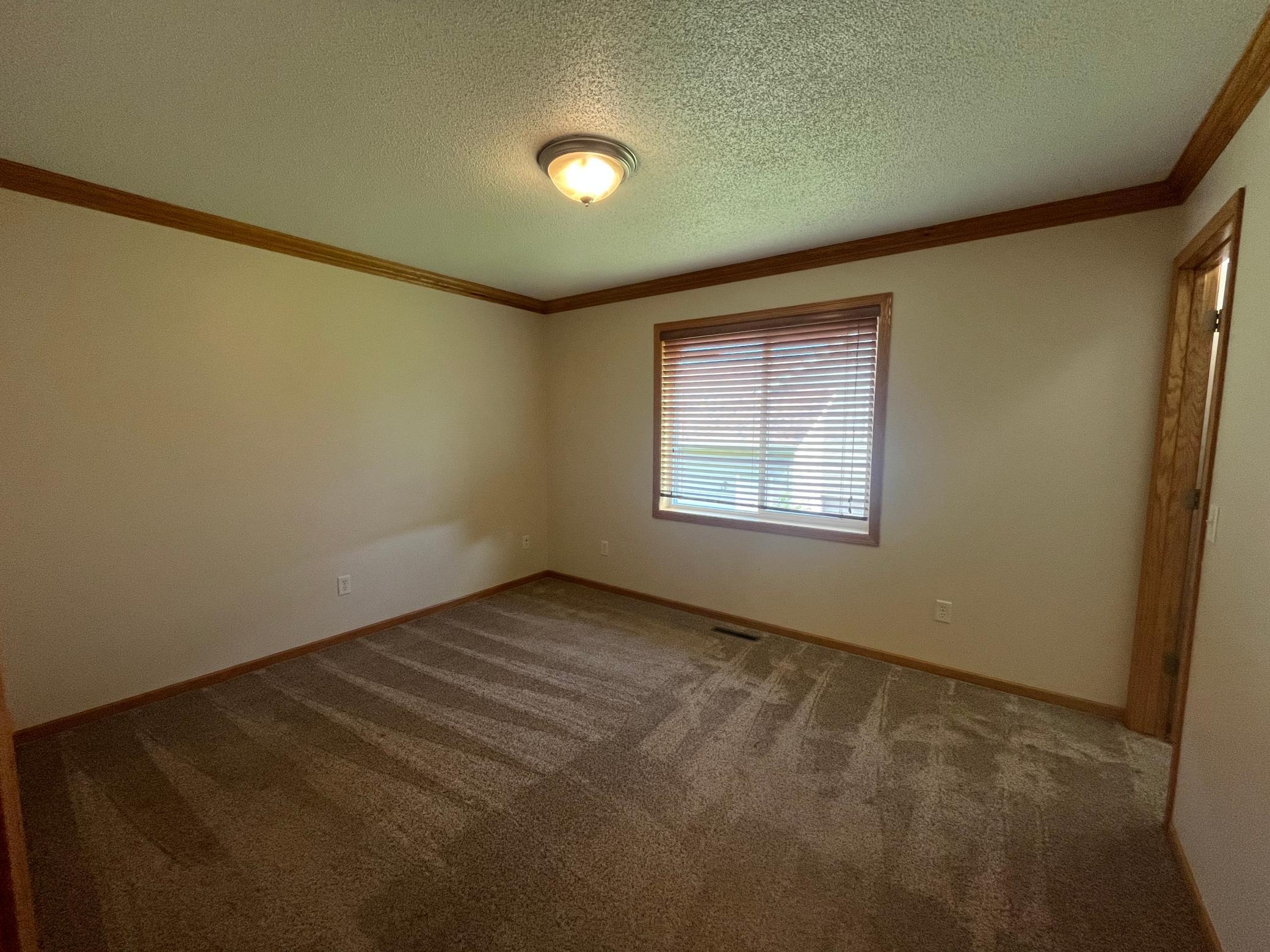 7776 Large Avenue Ne Property Photo 16