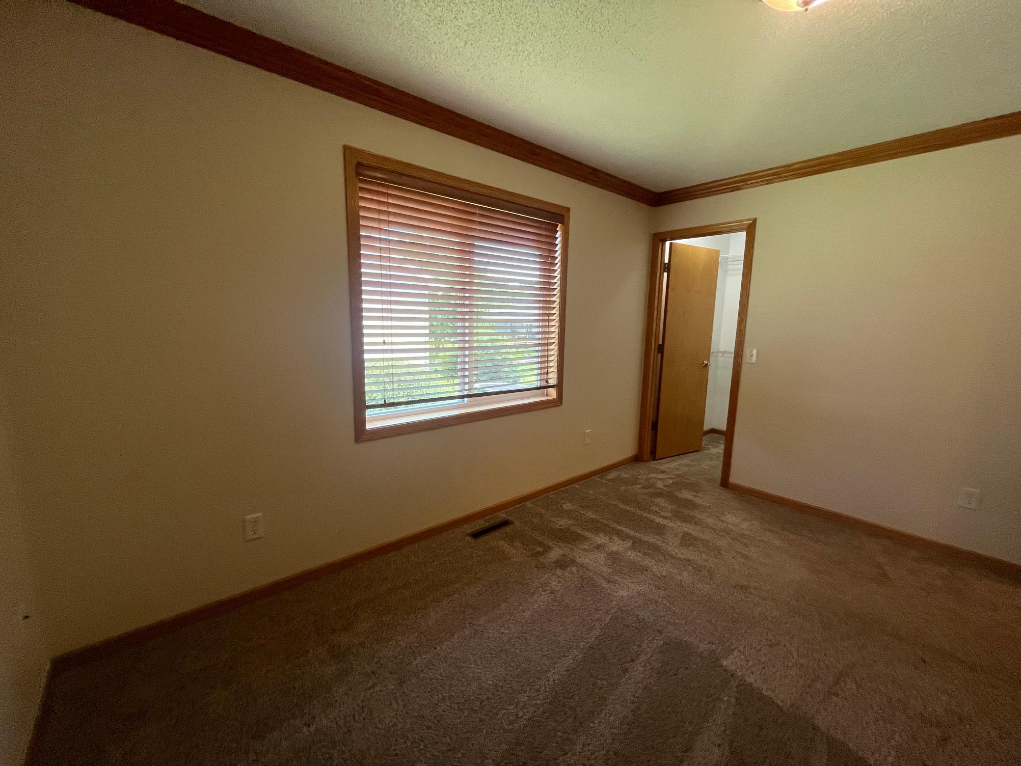 7776 Large Avenue Ne Property Photo 17