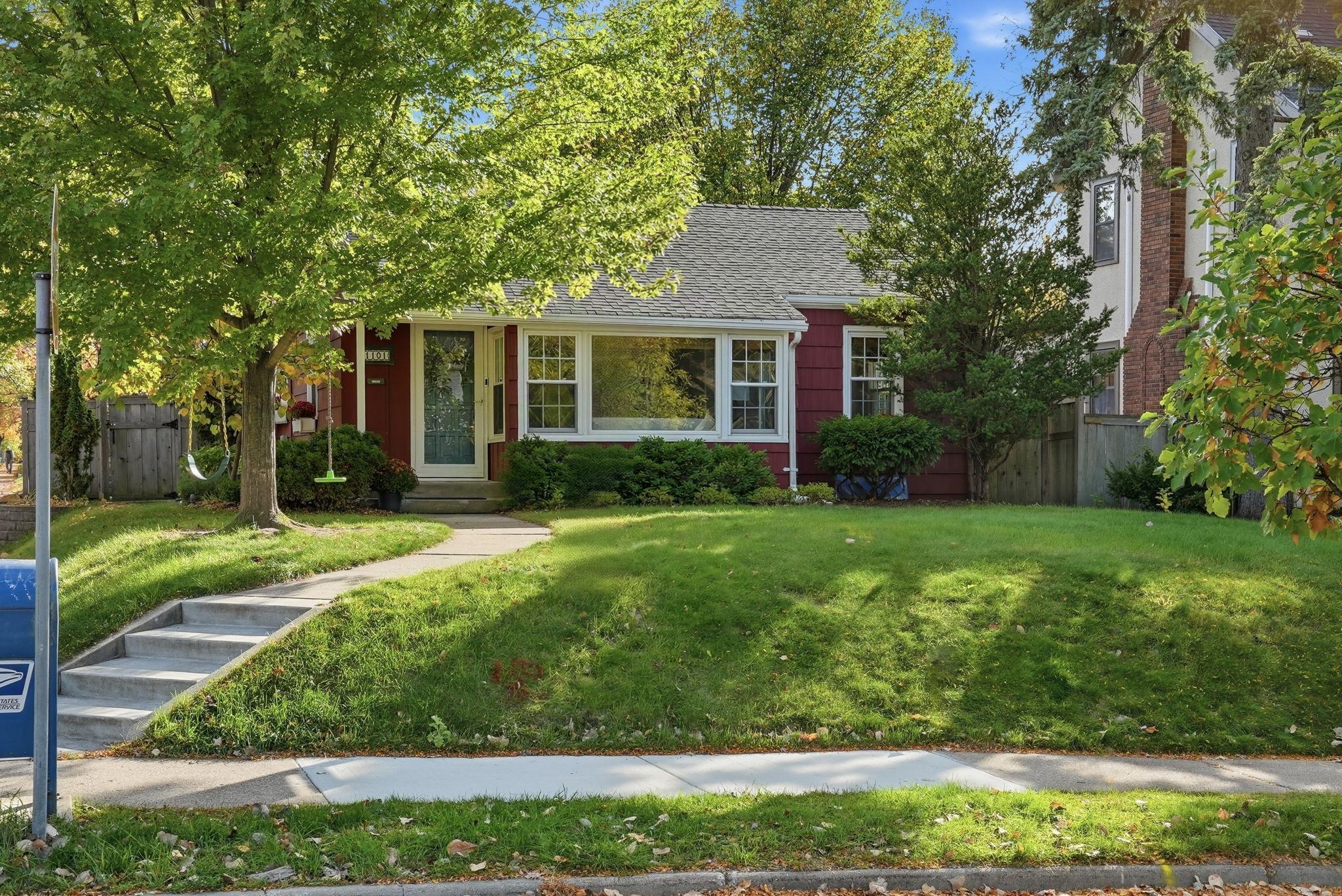 1101 W 53rd Street Property Photo 1