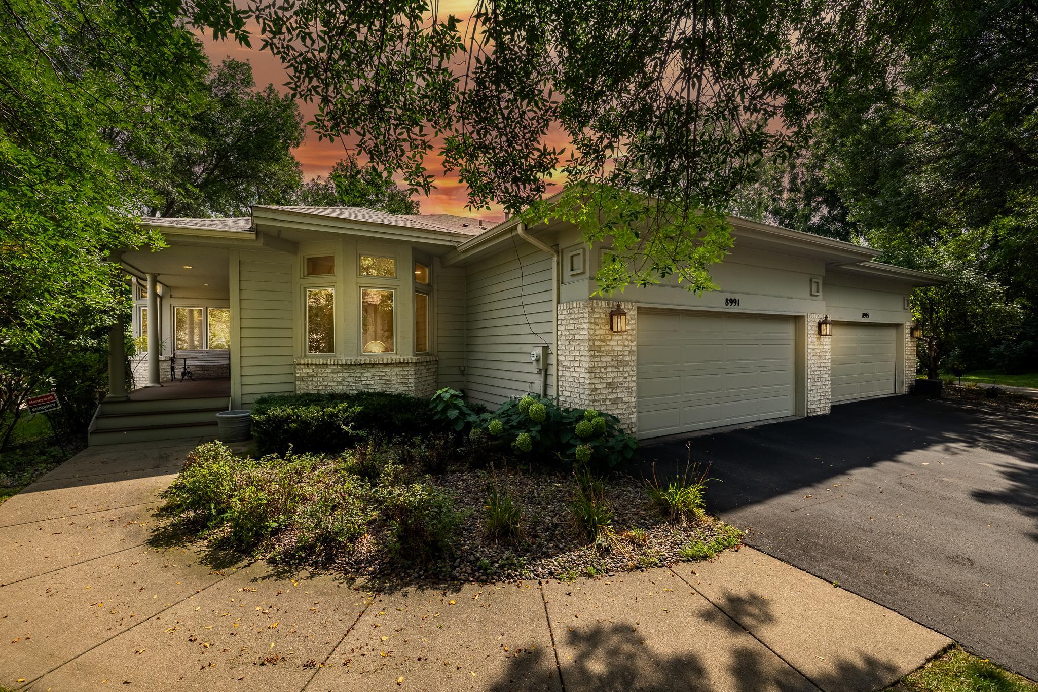 8991 Ferndale Lane Property Photo 1