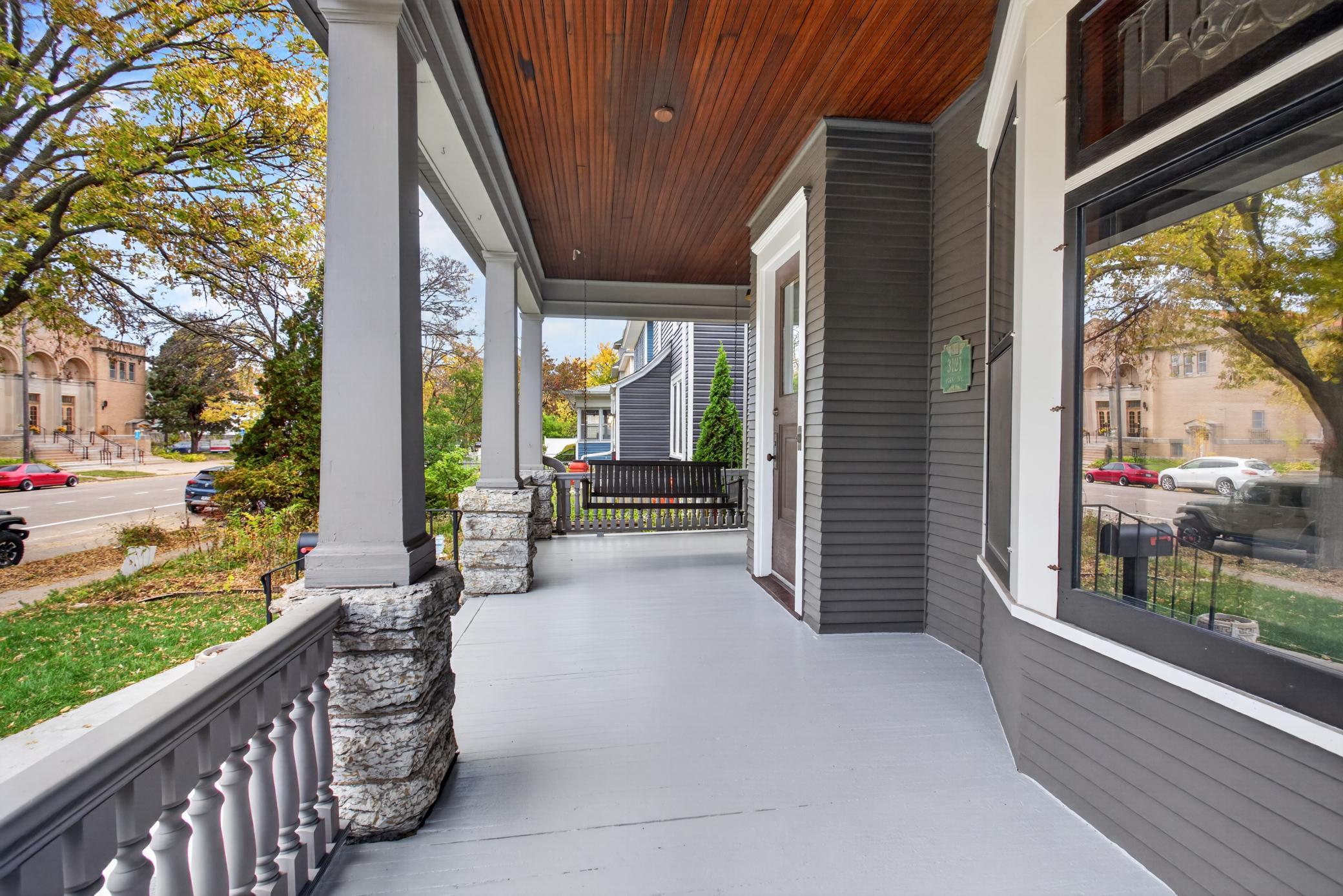 3121 Park Avenue Property Photo 4