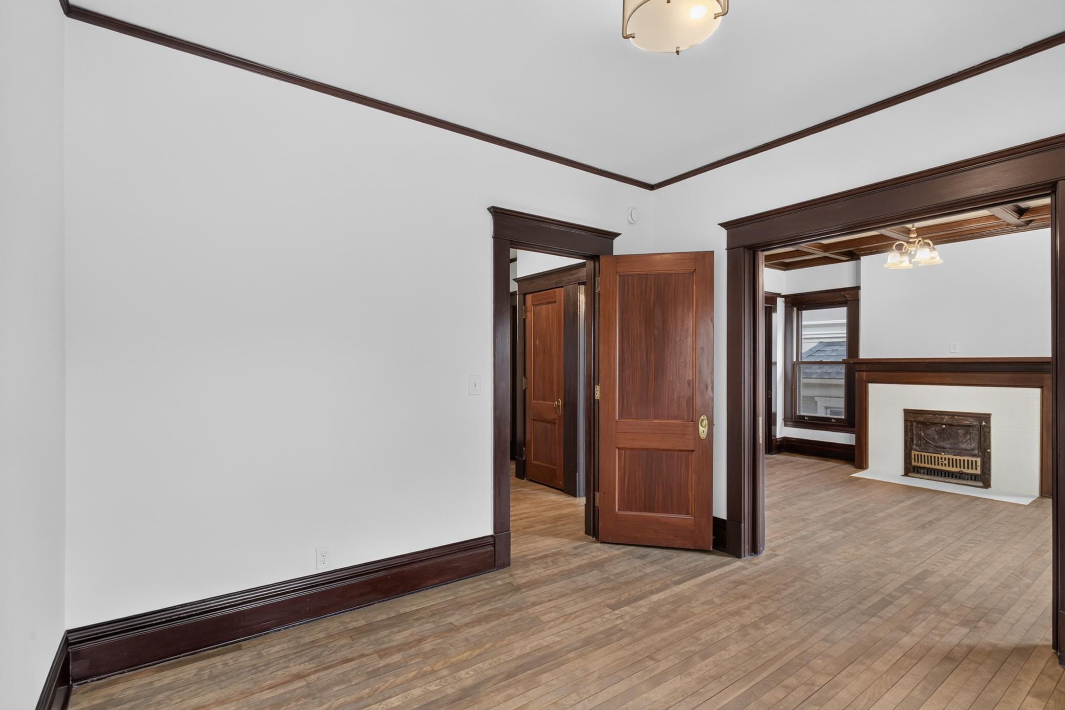 3121 Park Avenue Property Photo 27