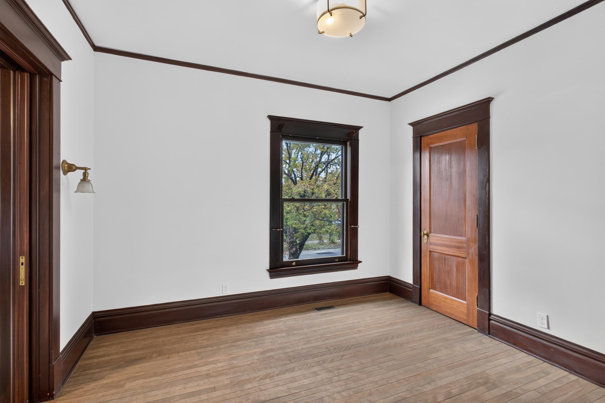 3121 Park Avenue Property Photo 28
