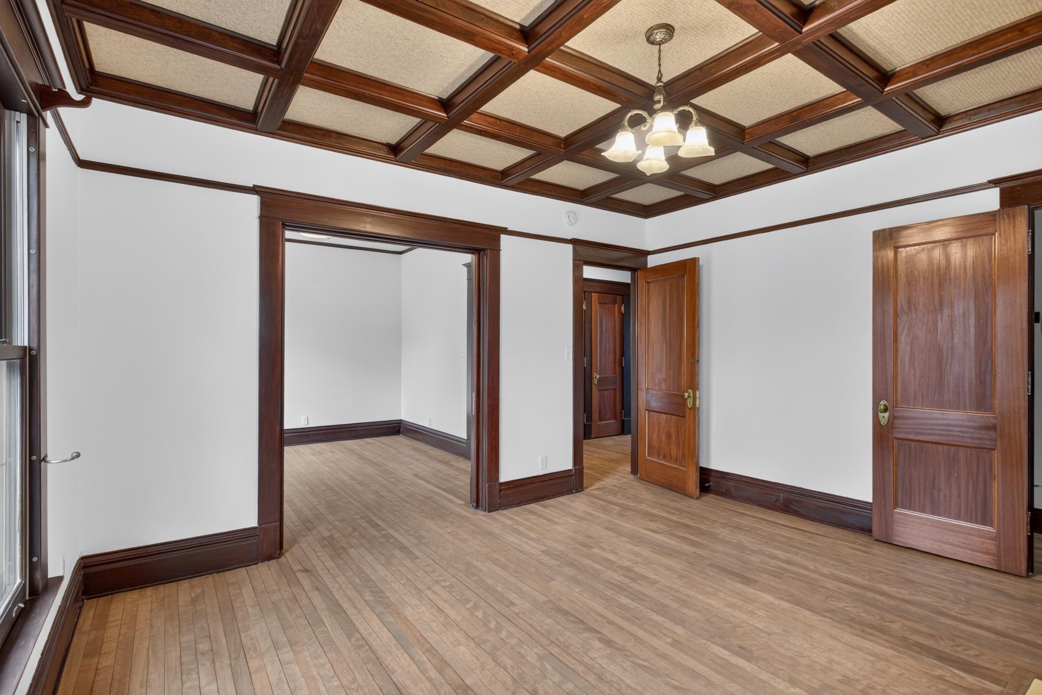 3121 Park Avenue Property Photo 31