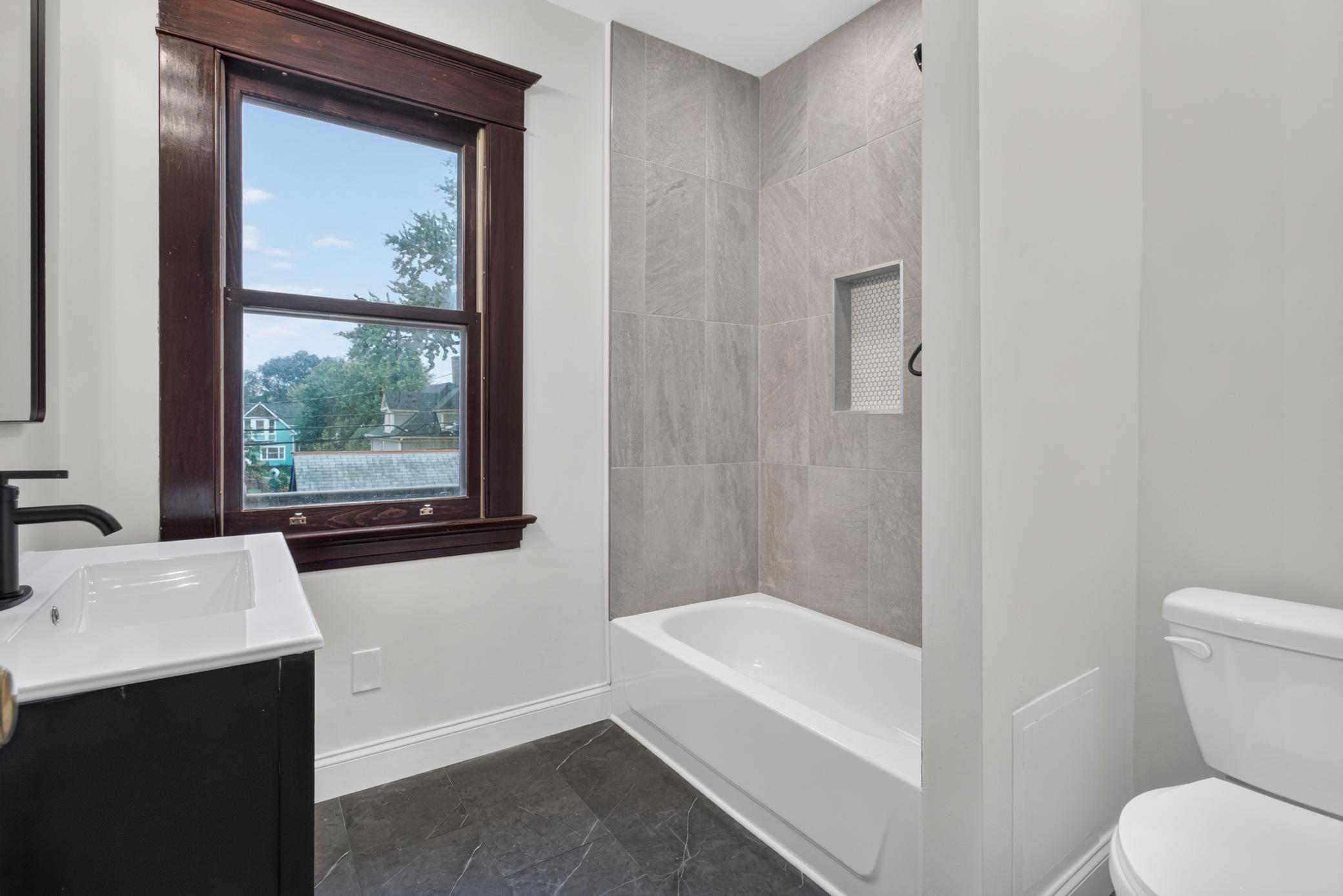 3121 Park Avenue Property Photo 37