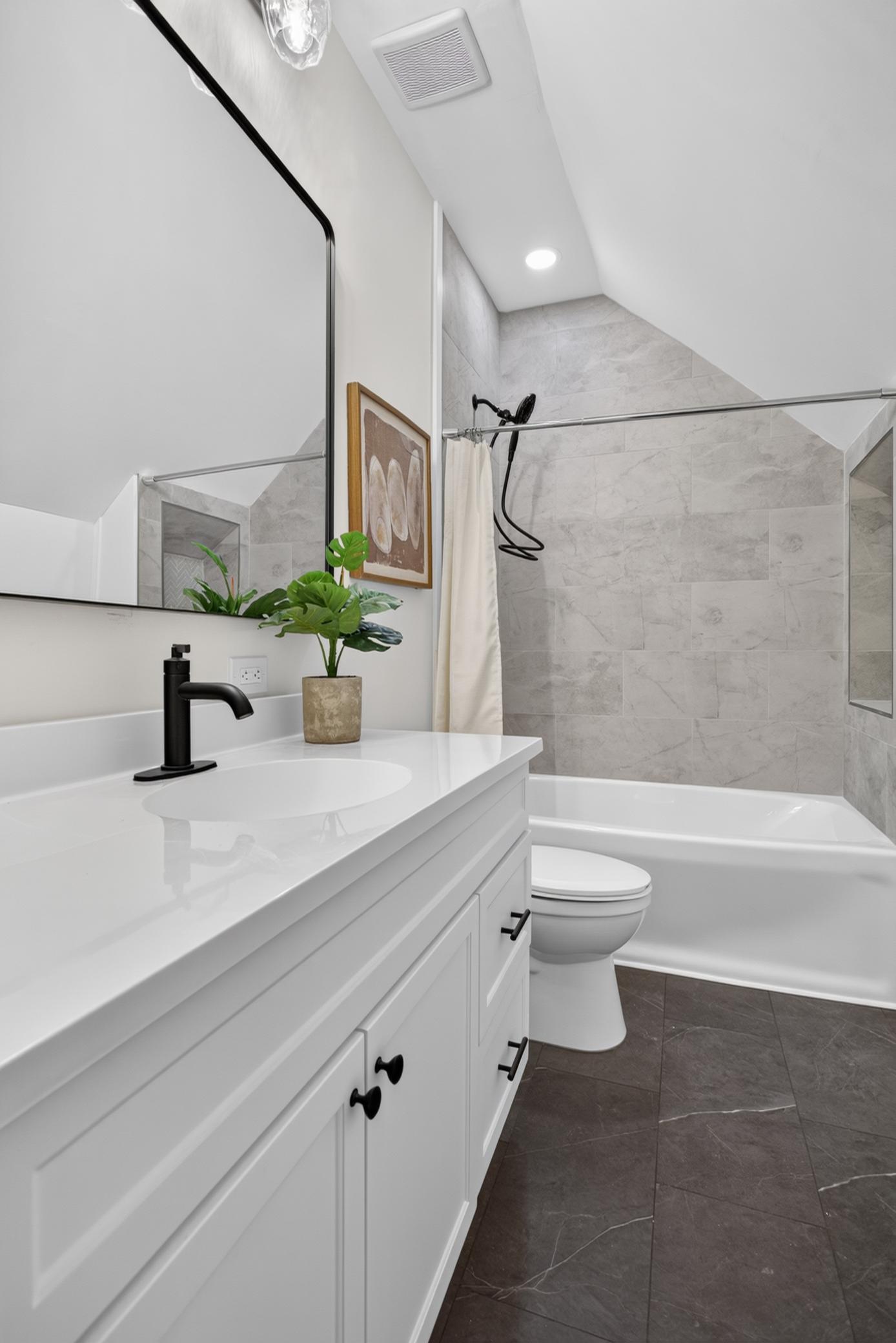 3121 Park Avenue Property Photo 44