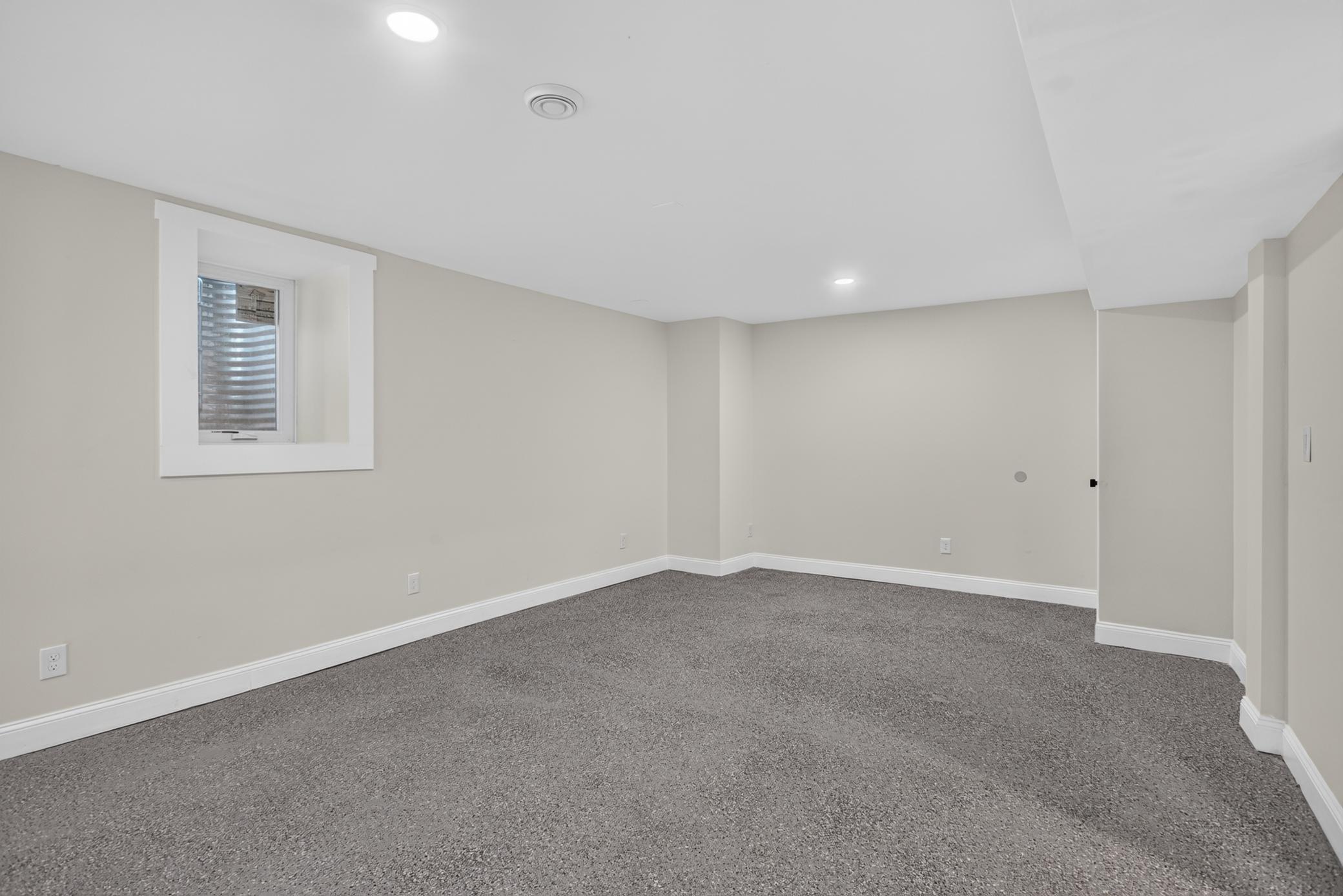 3121 Park Avenue Property Photo 49