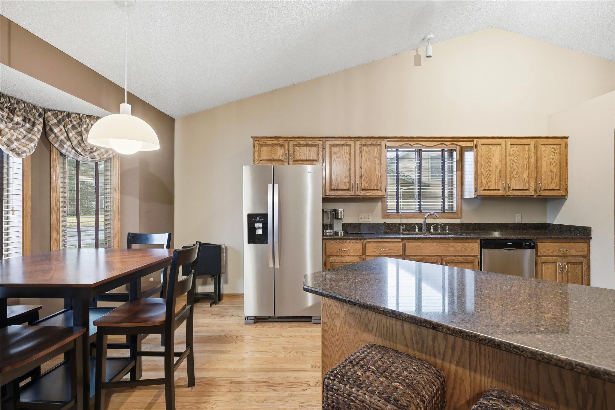 9213 Queens Gardens Property Photo 8
