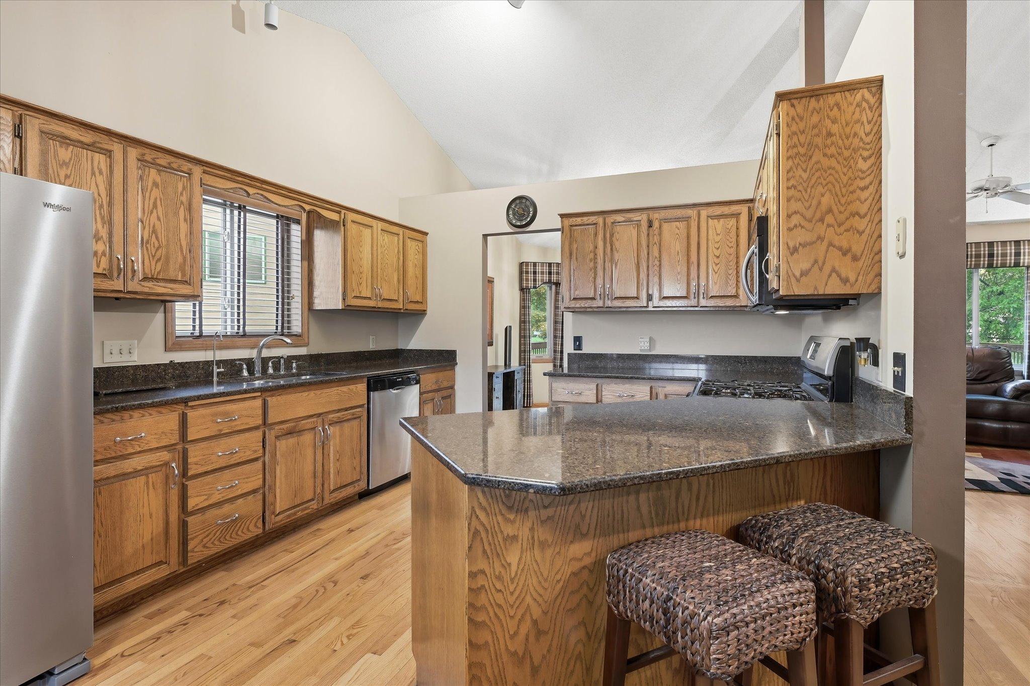 9213 Queens Gardens Property Photo 12