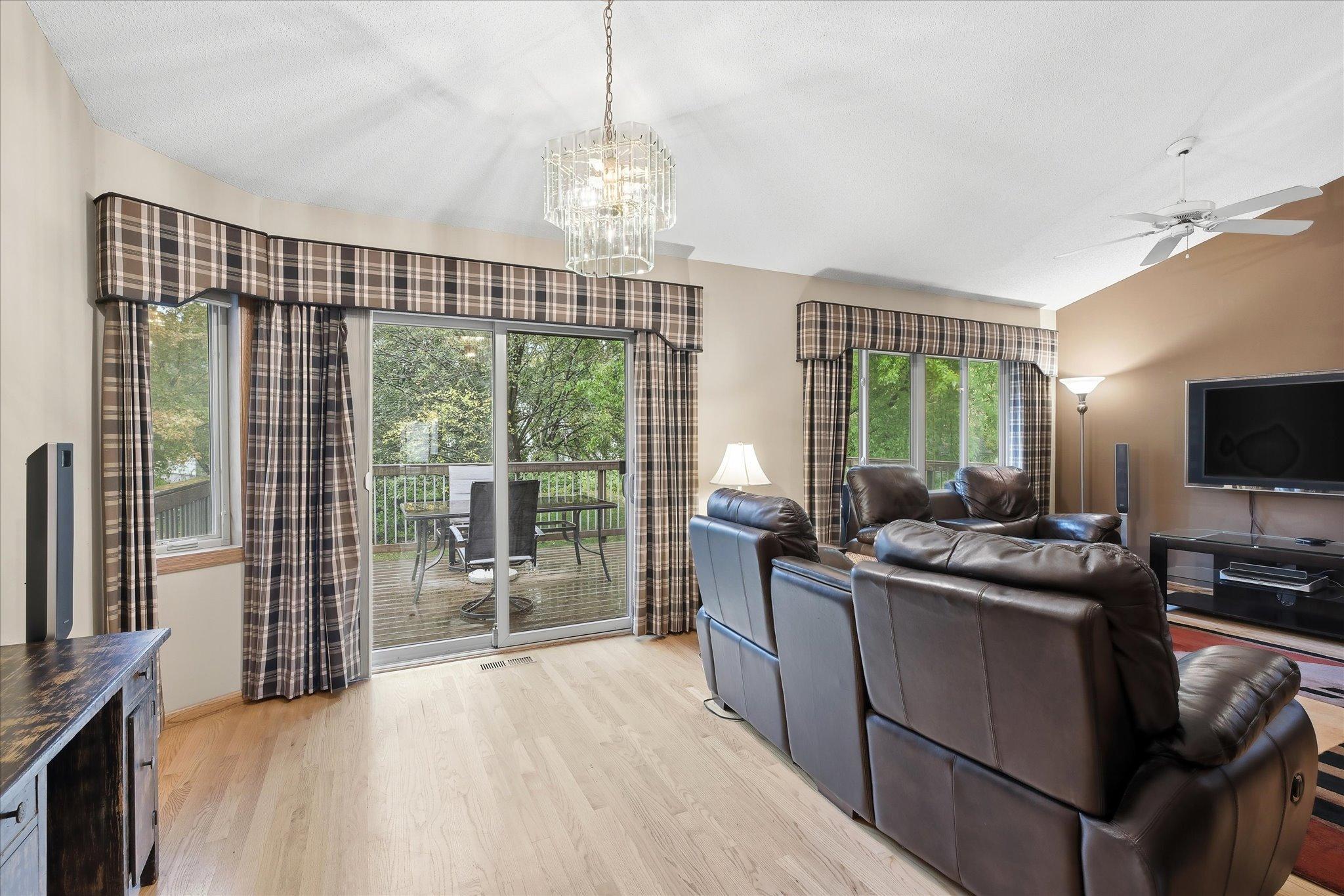 9213 Queens Gardens Property Photo 18
