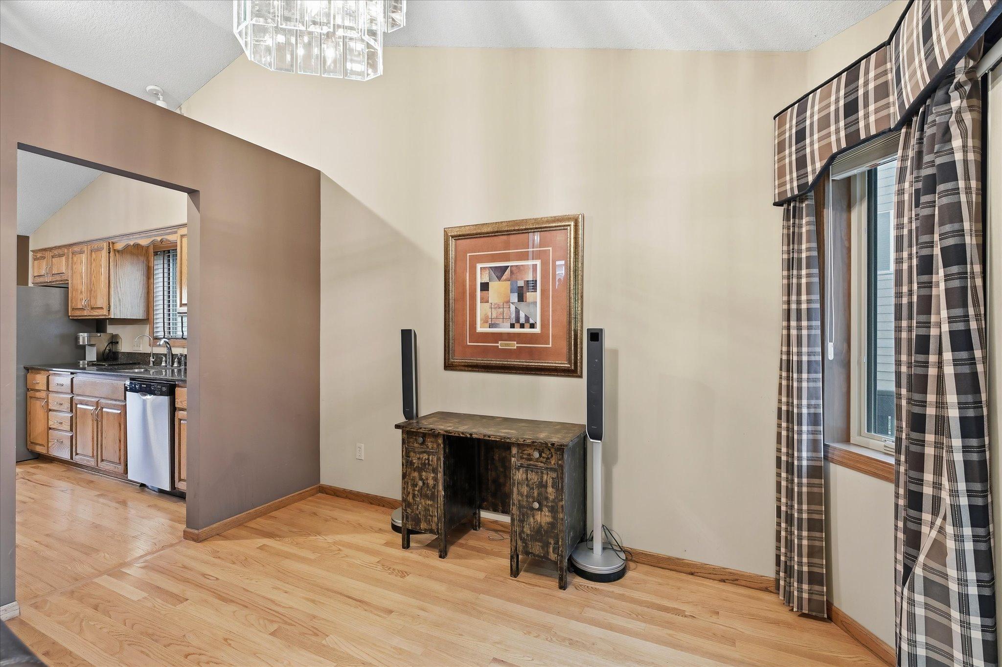 9213 Queens Gardens Property Photo 21