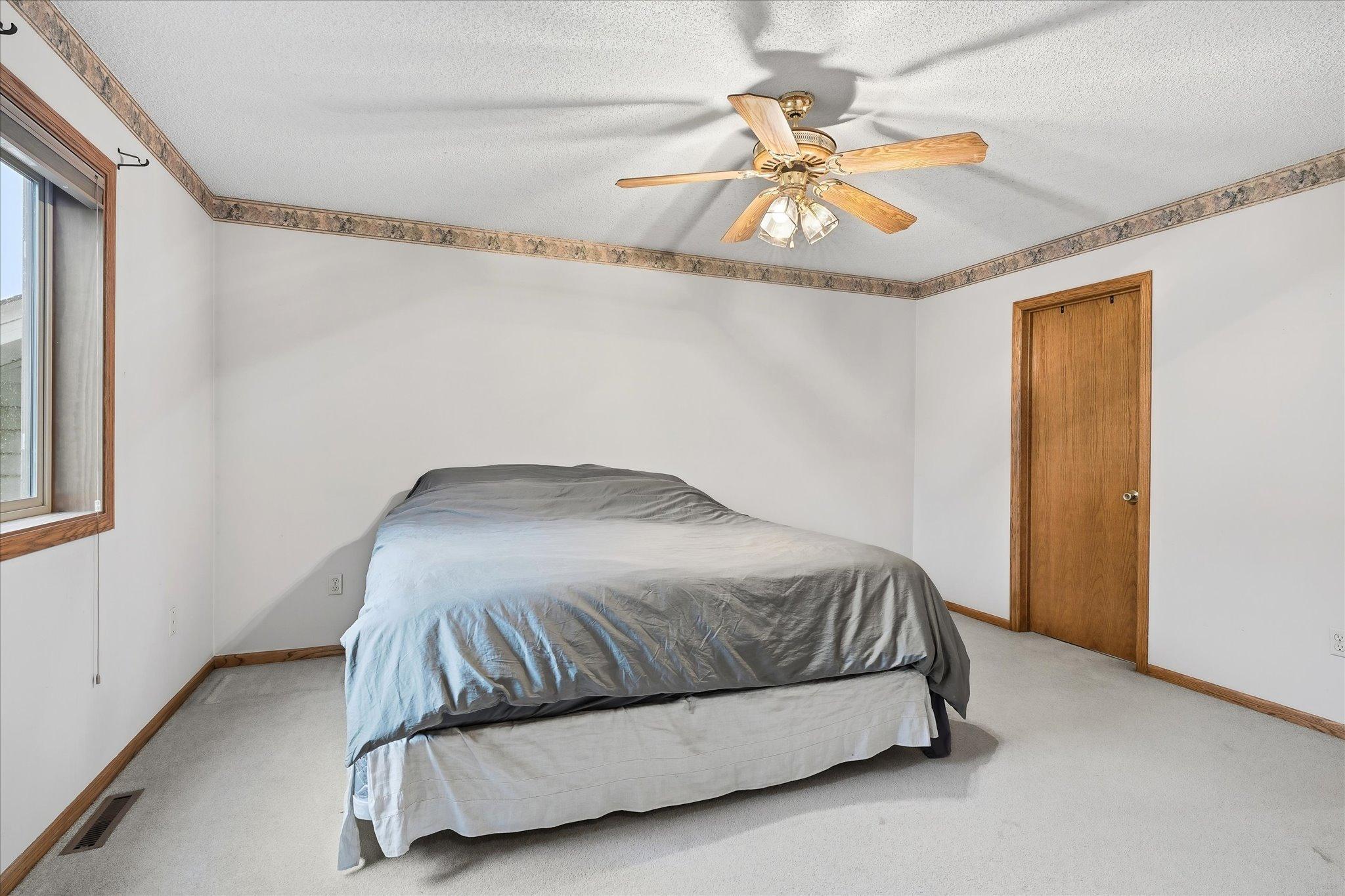 9213 Queens Gardens Property Photo 32