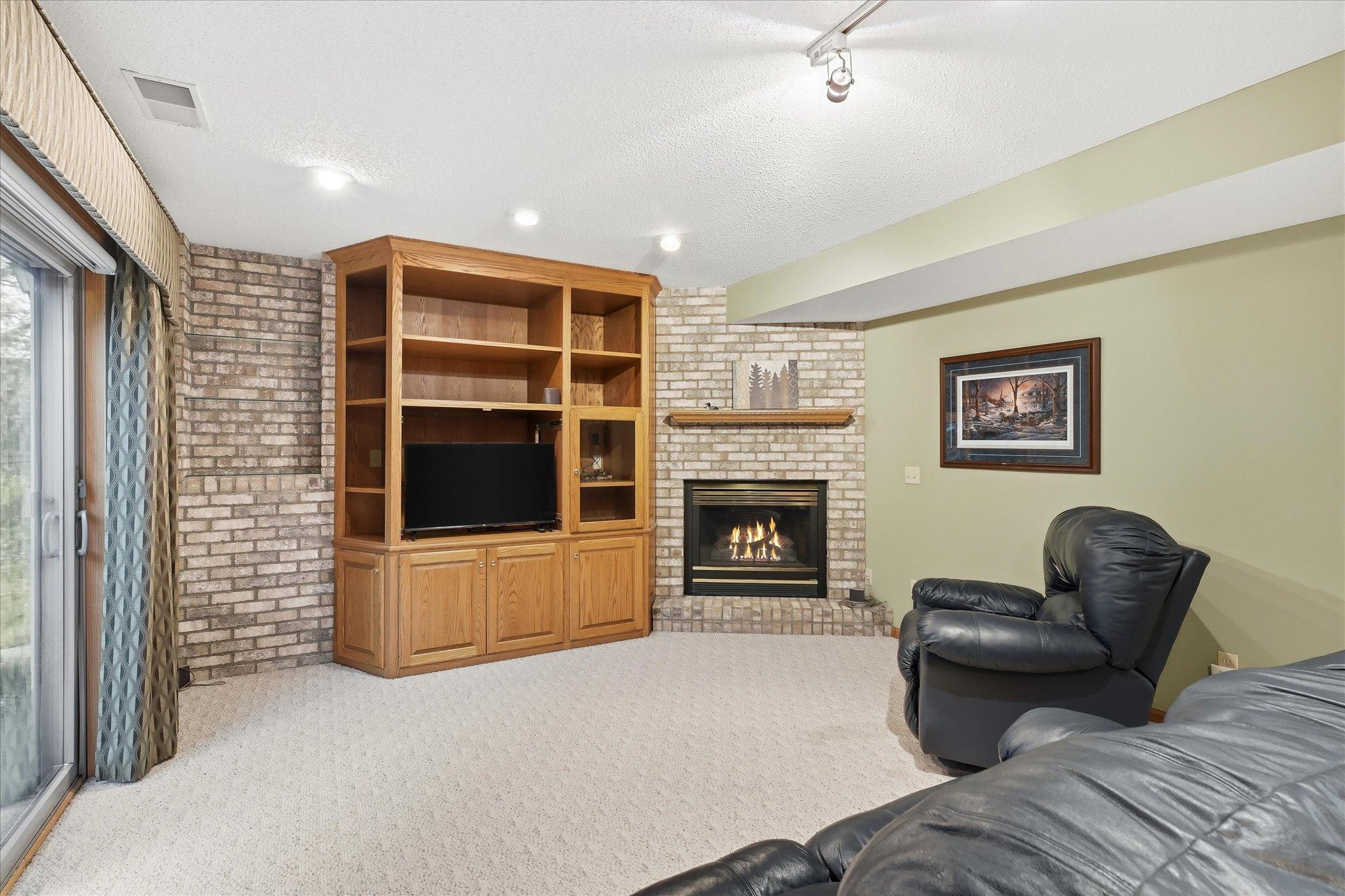 9213 Queens Gardens Property Photo 36