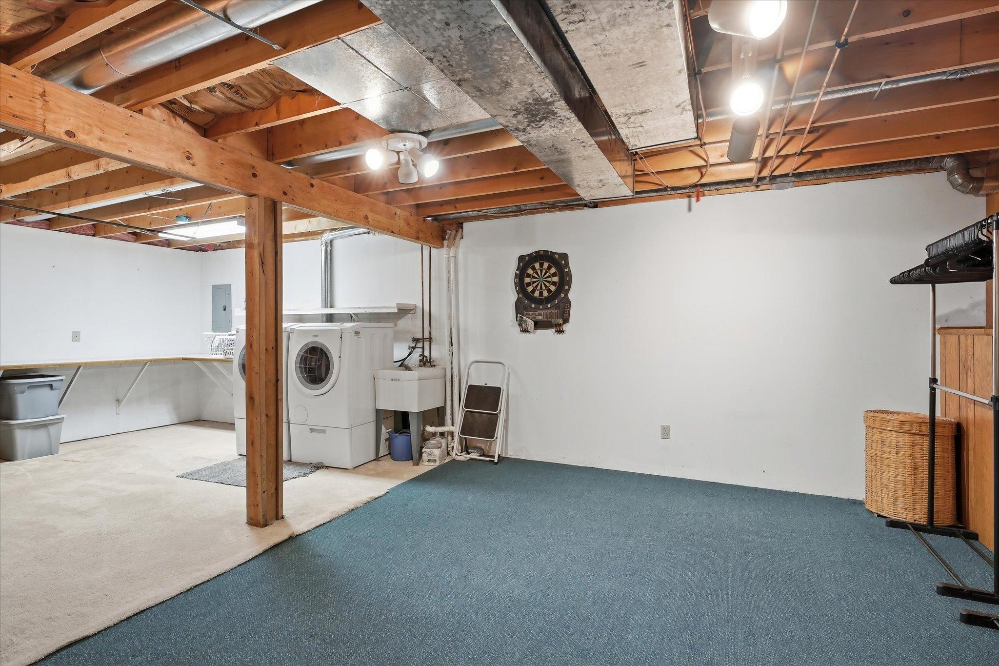9213 Queens Gardens Property Photo 48