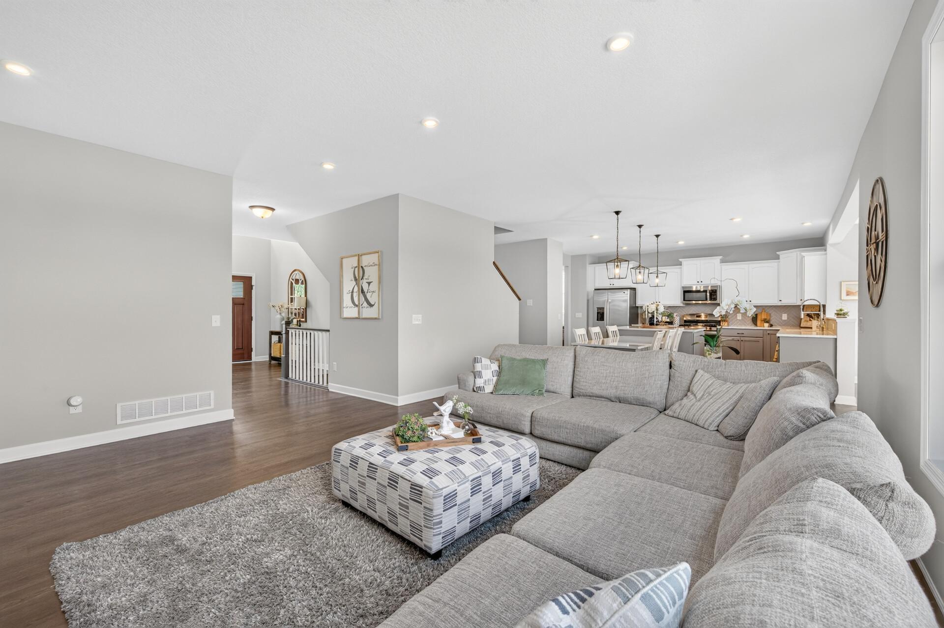10708 29th Street Ne Property Photo 10