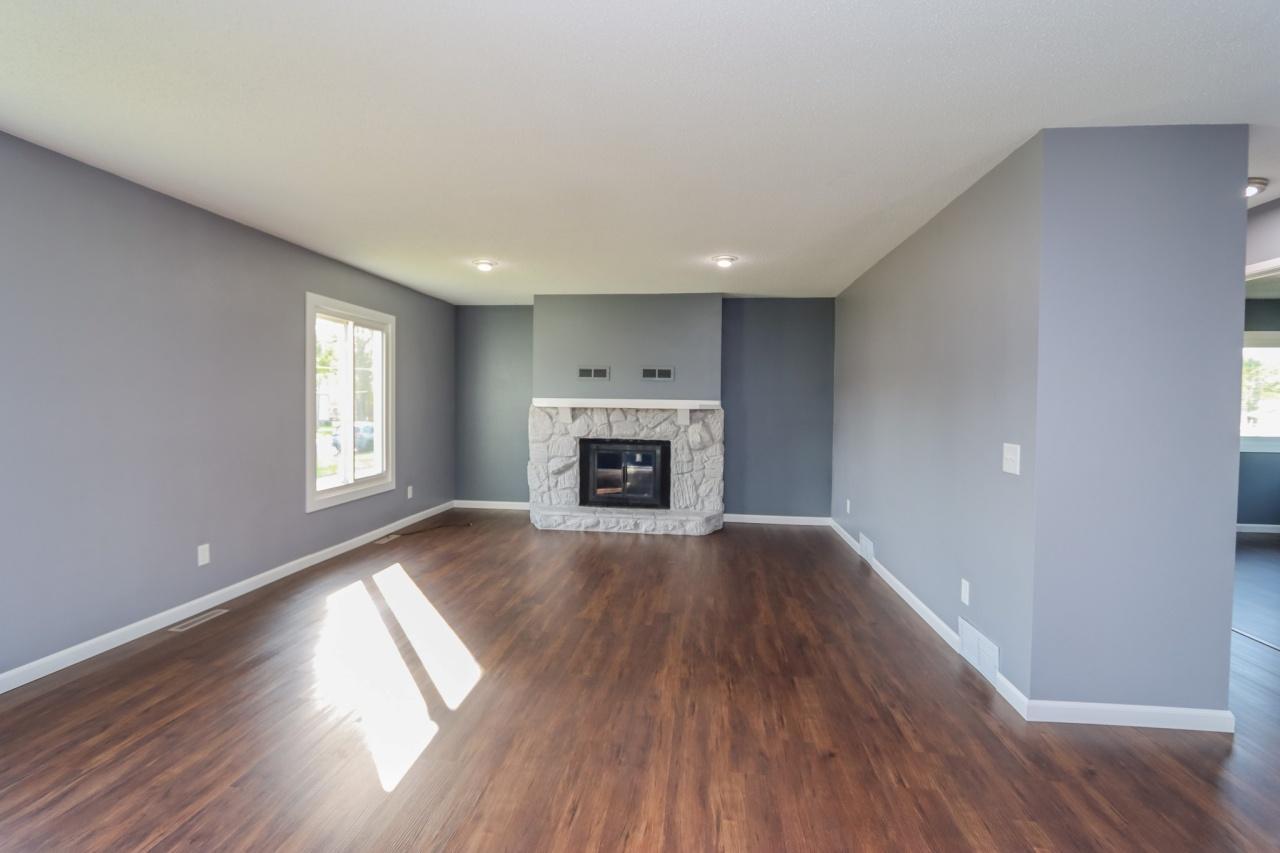 211 S Webster Street Property Photo 4