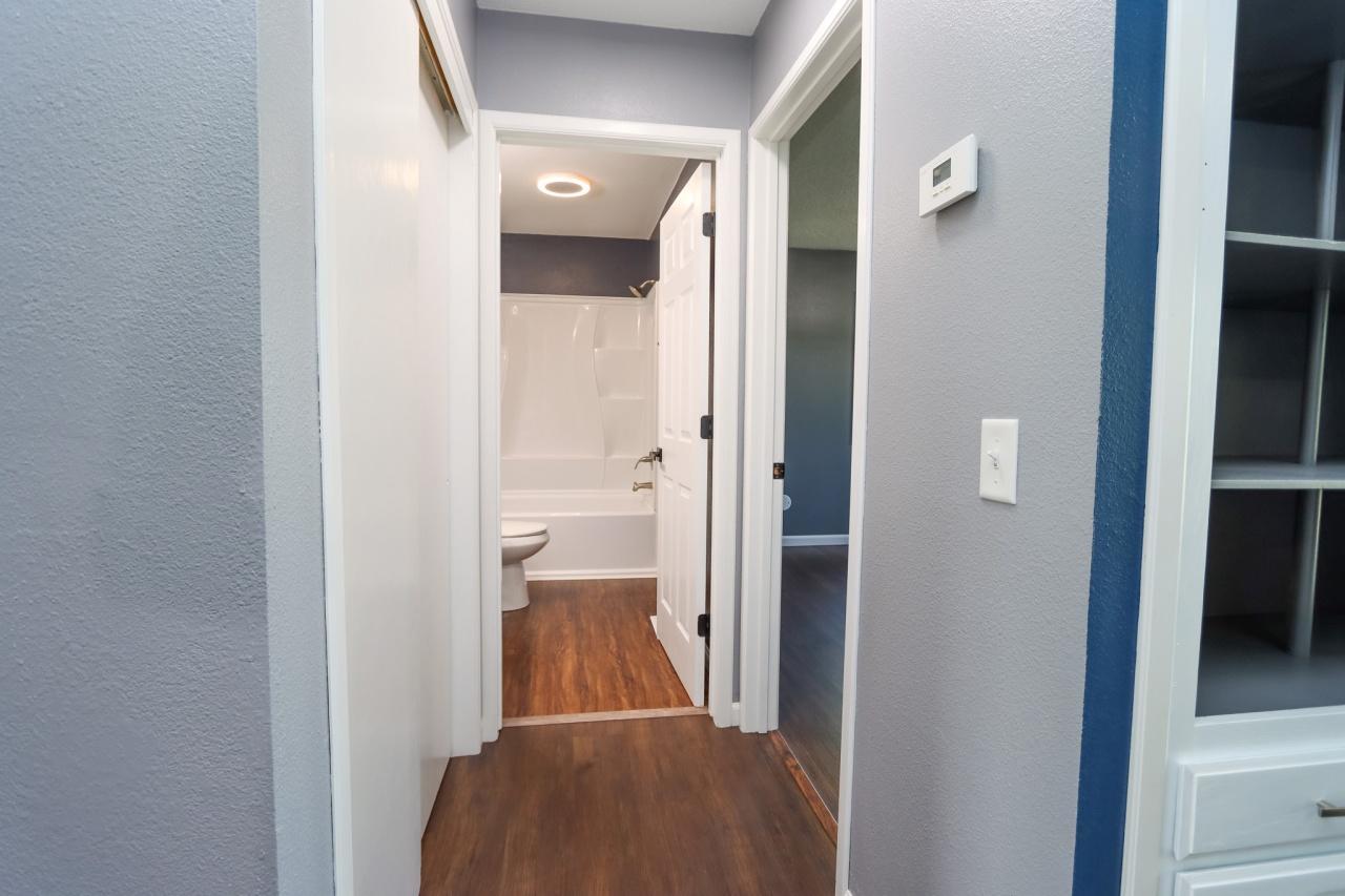 211 S Webster Street Property Photo 8