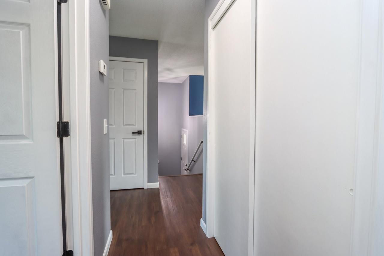 211 S Webster Street Property Photo 16