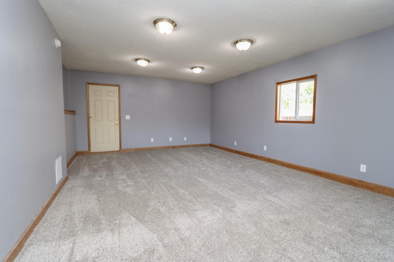211 S Webster Street Property Photo 19