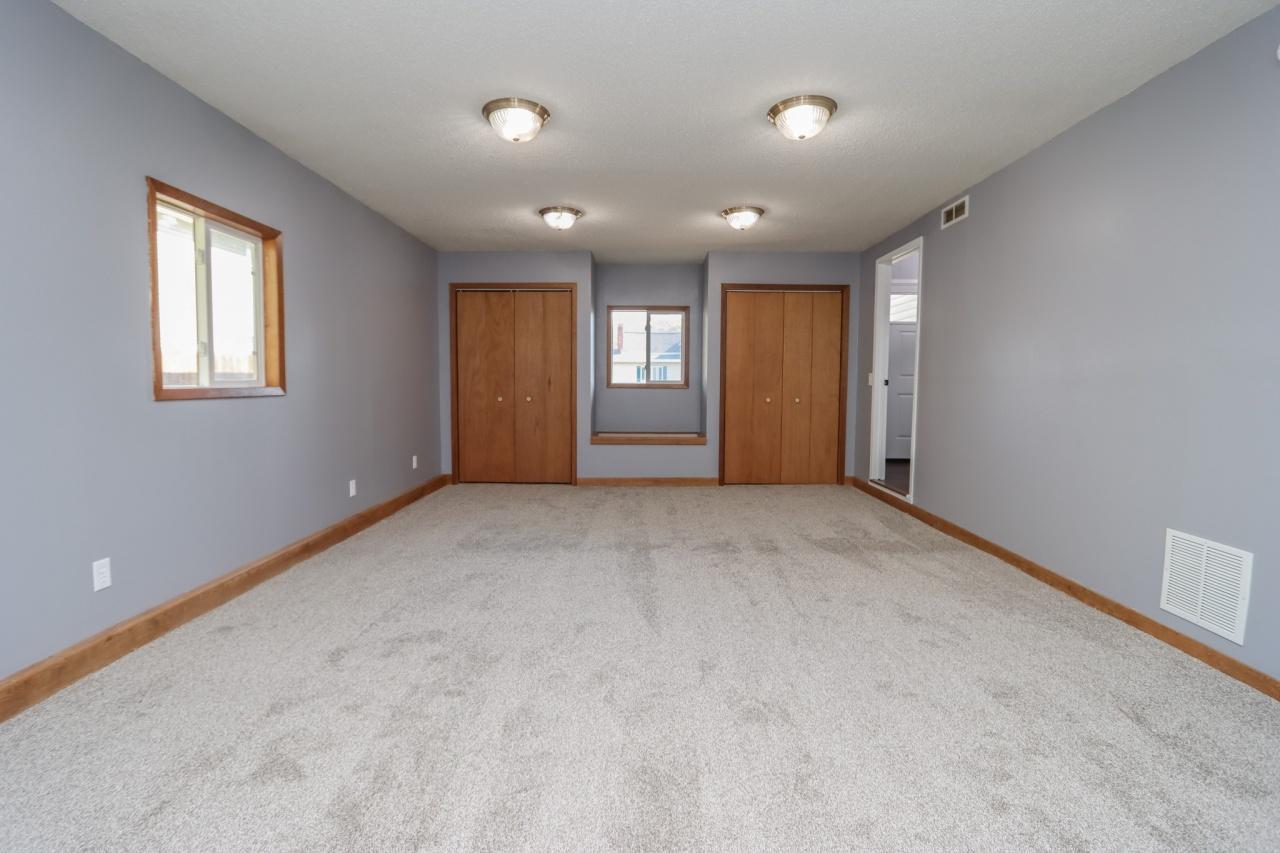 211 S Webster Street Property Photo 20