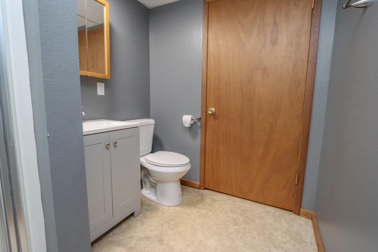 211 S Webster Street Property Photo 23