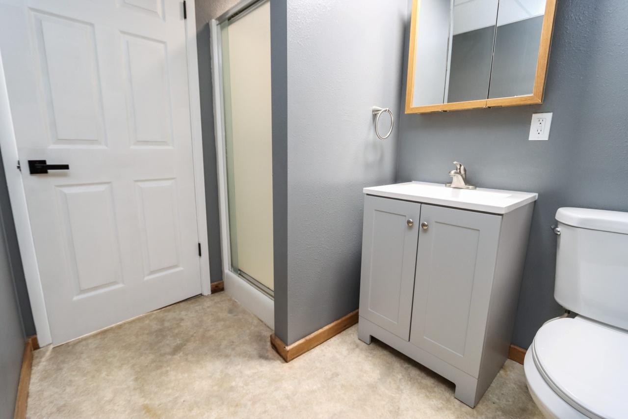 211 S Webster Street Property Photo 24