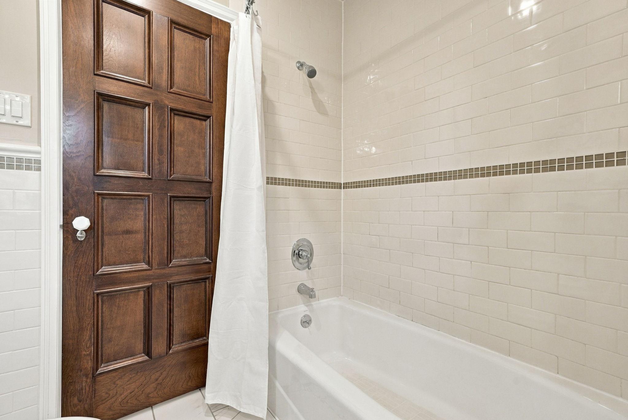 2708 Ewing Avenue S Property Photo 31