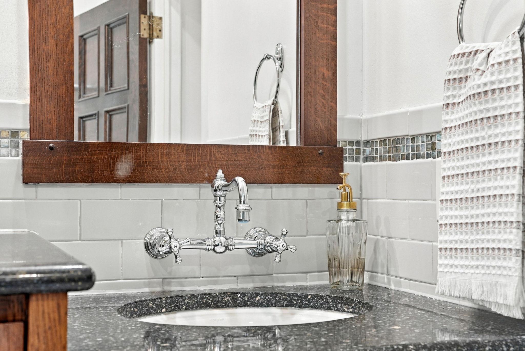 2708 Ewing Avenue S Property Photo 66