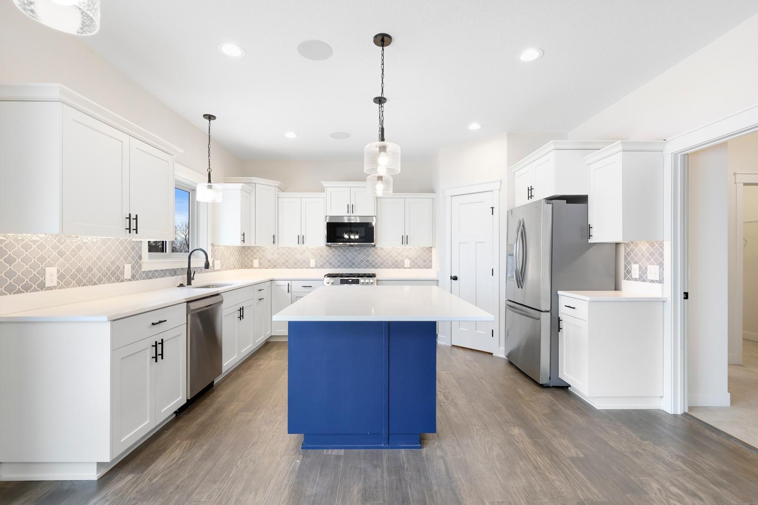 13702 Arrowhead Way Property Photo 8