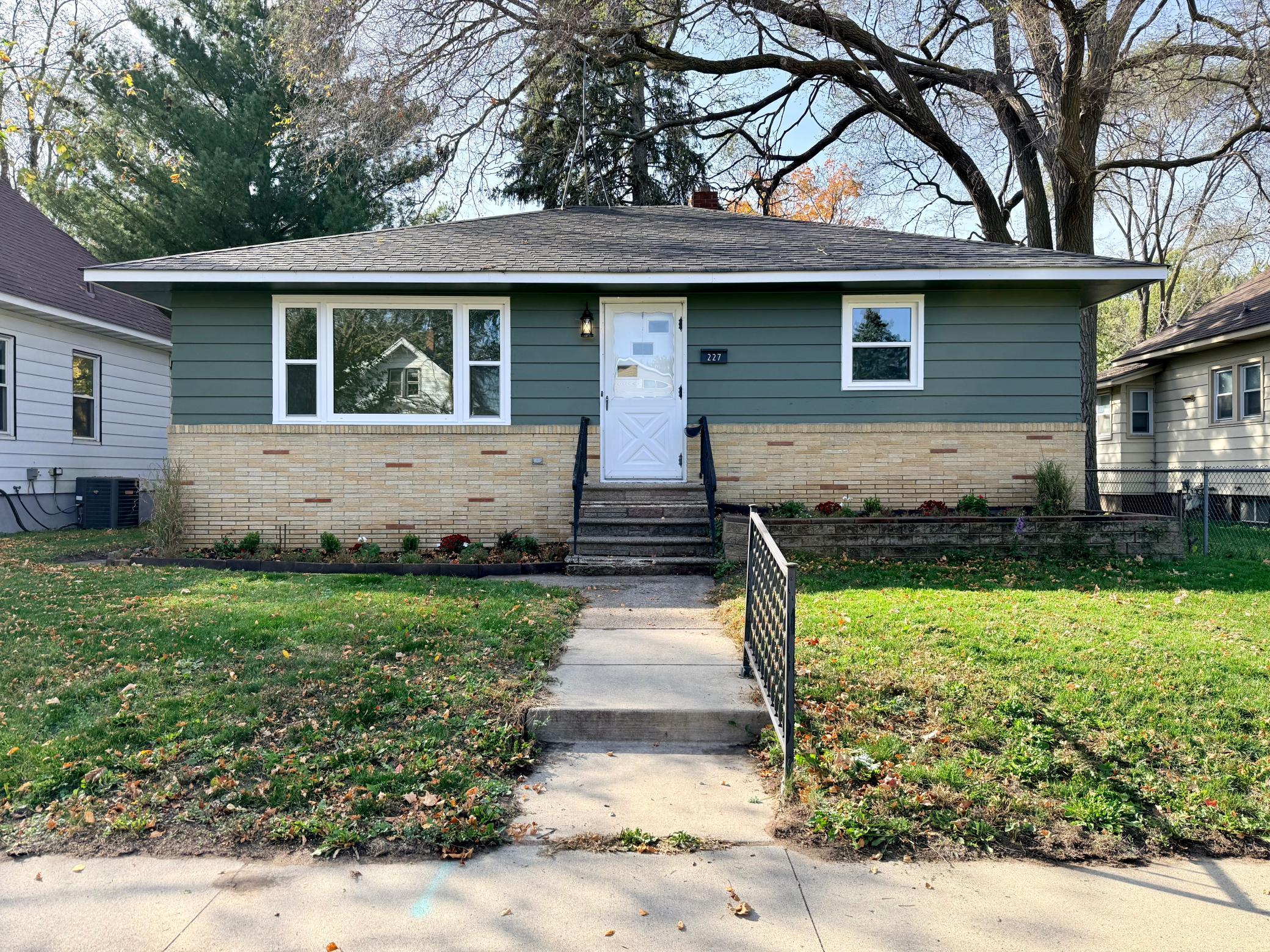 227 22nd Avenue N Property Photo 1