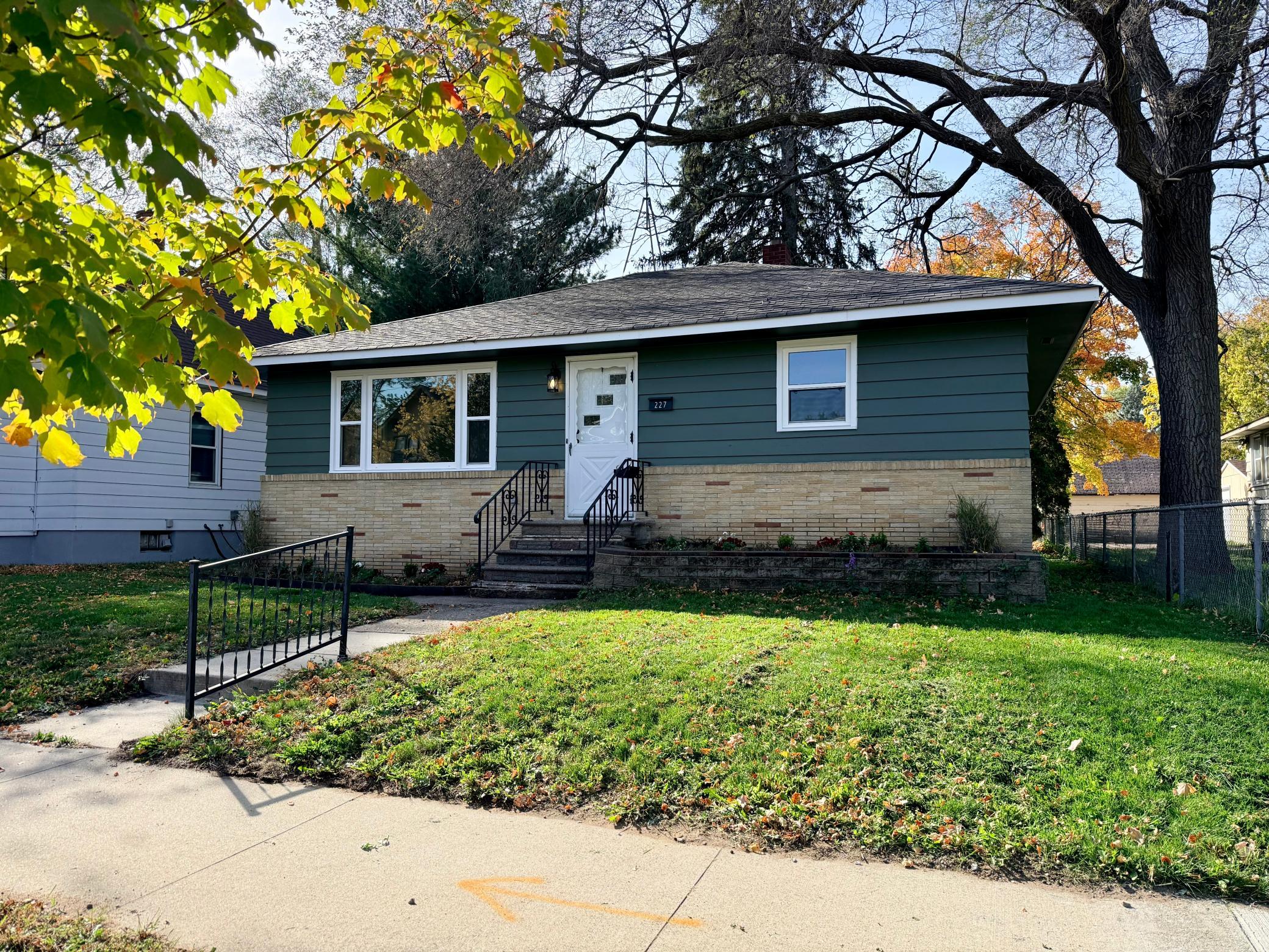 227 22nd Avenue N Property Photo 1