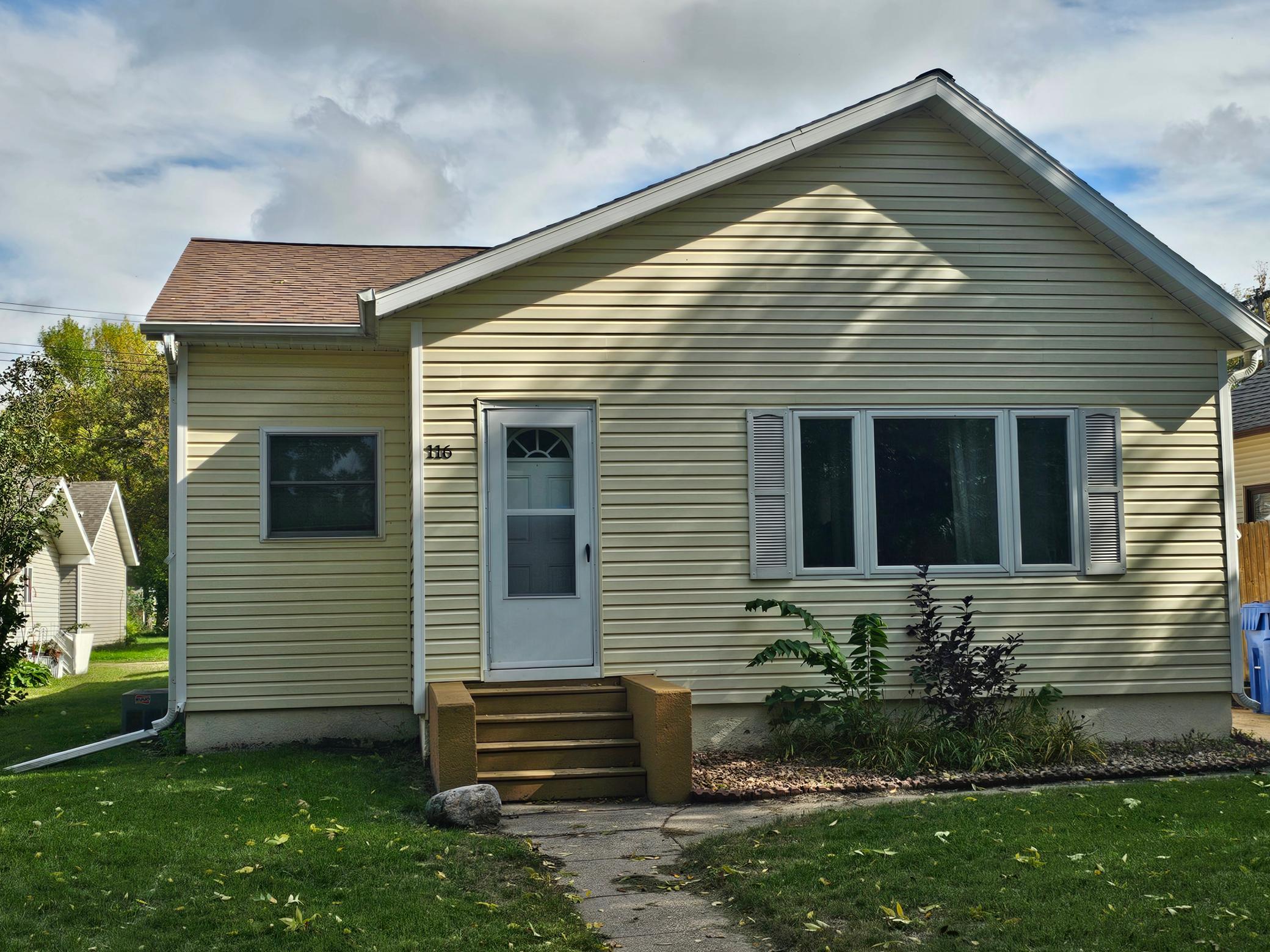 116 3rd Street Ne Property Photo 1