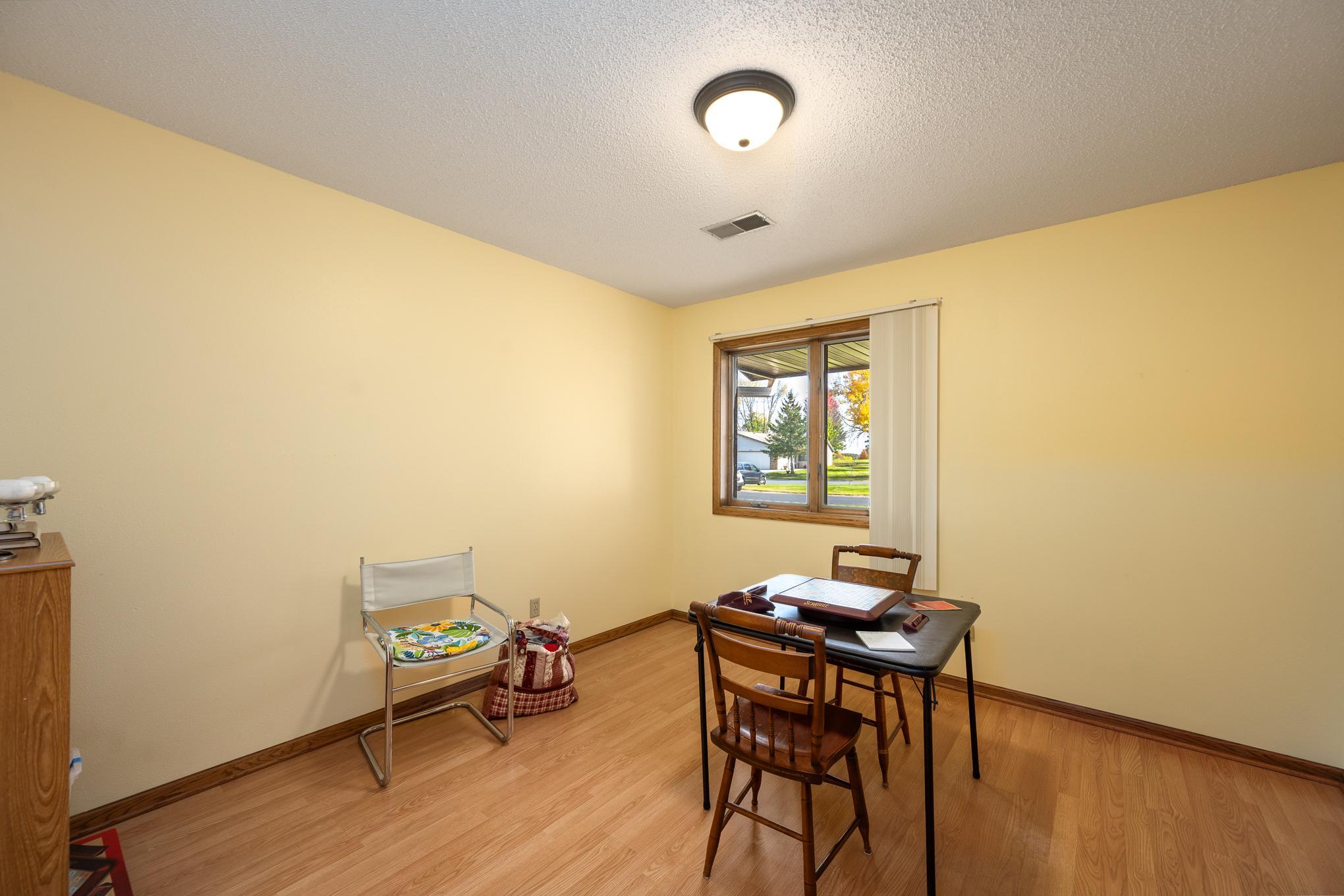 606 Pondhurst Drive Property Photo 10