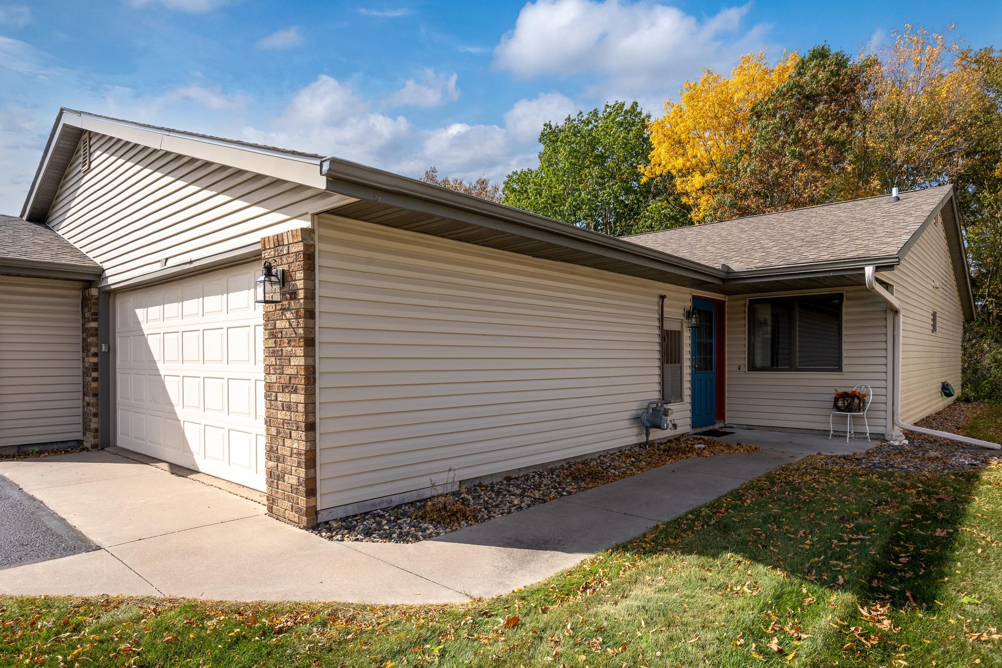 606 Pondhurst Drive Property Photo 16