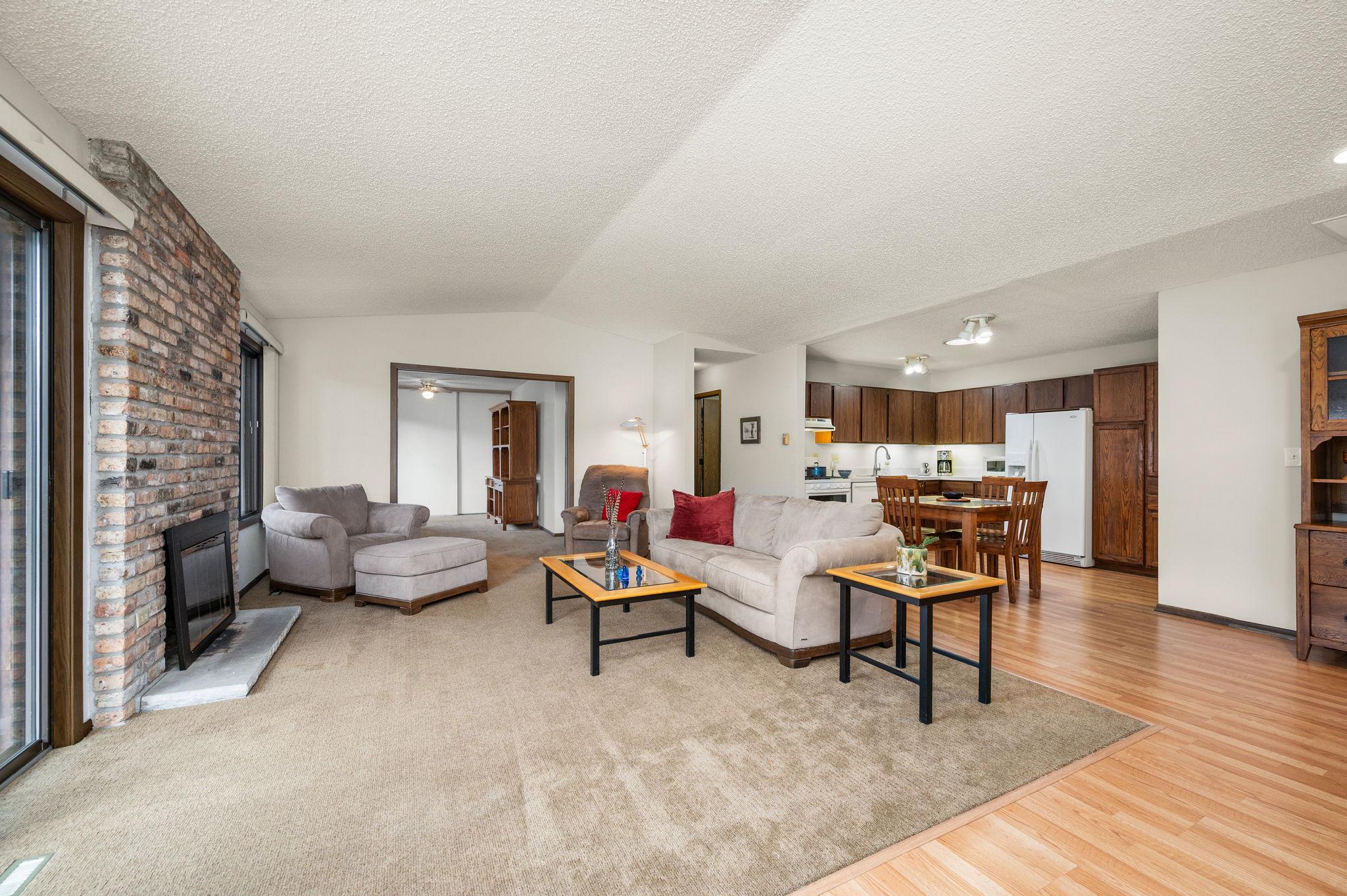 1070 Zanzibar Lane N Property Photo 1