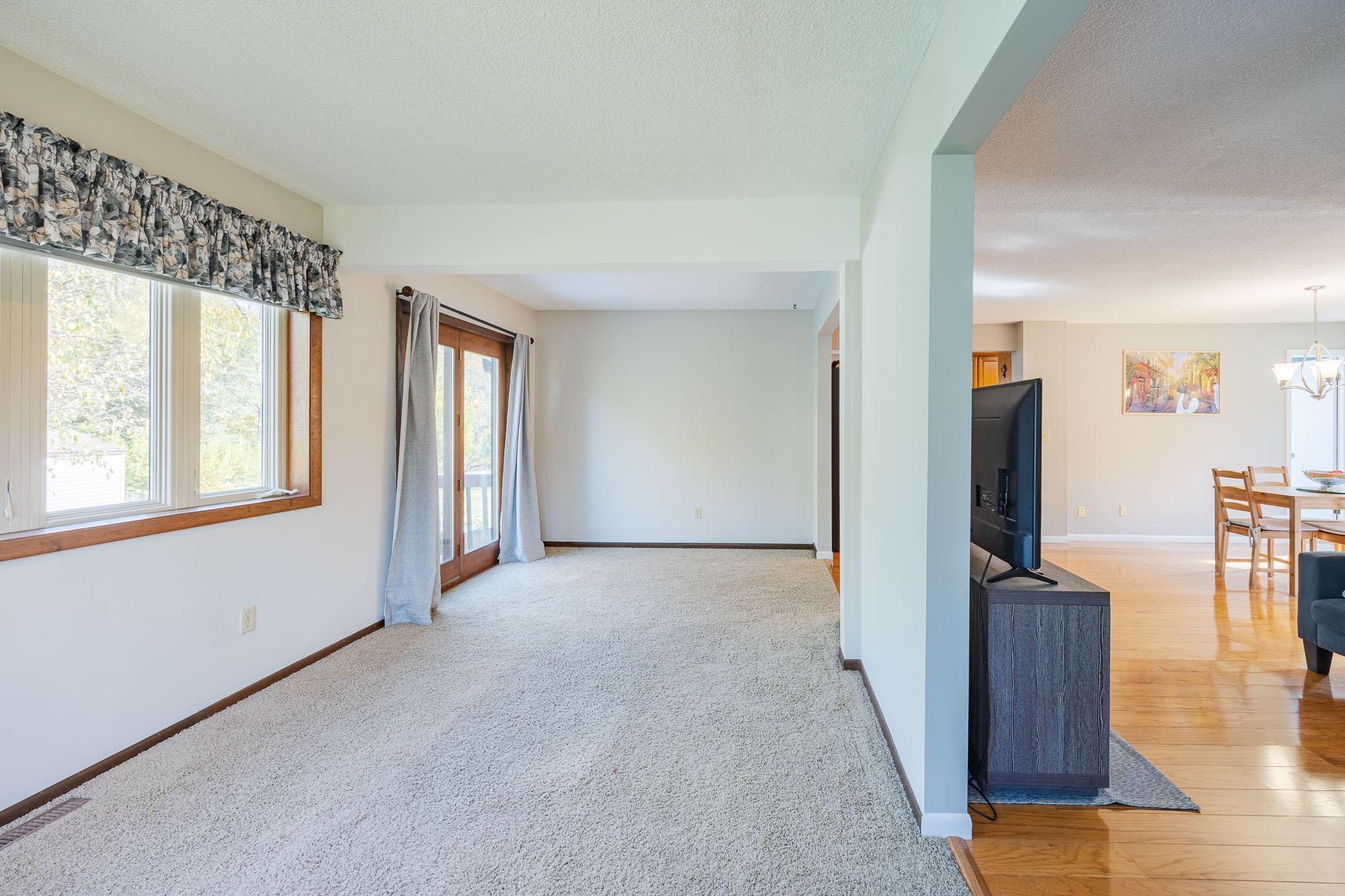 2237 Bronson Drive Property Photo 10