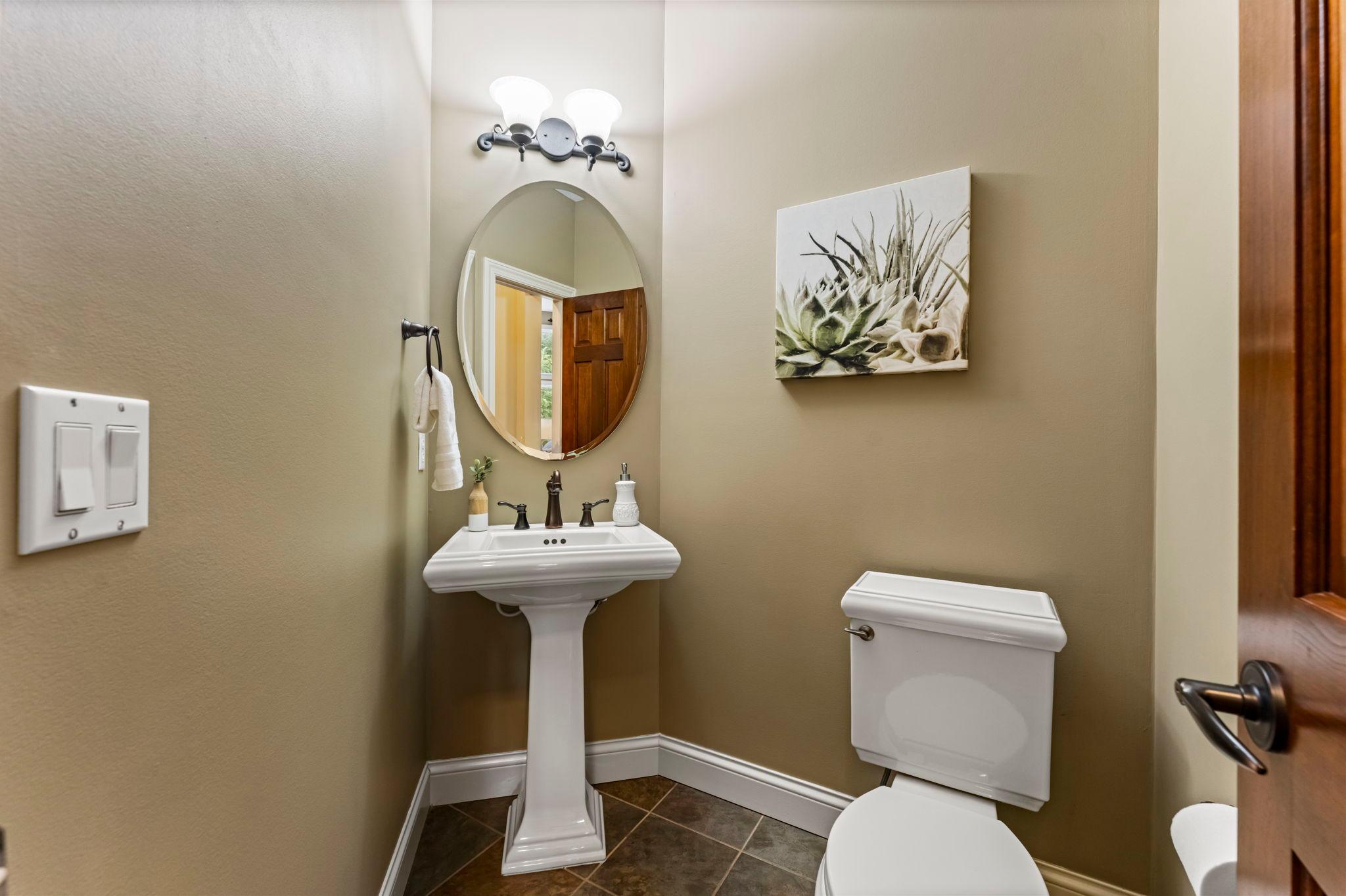 21761 Pine Tree Circle Property Photo 21
