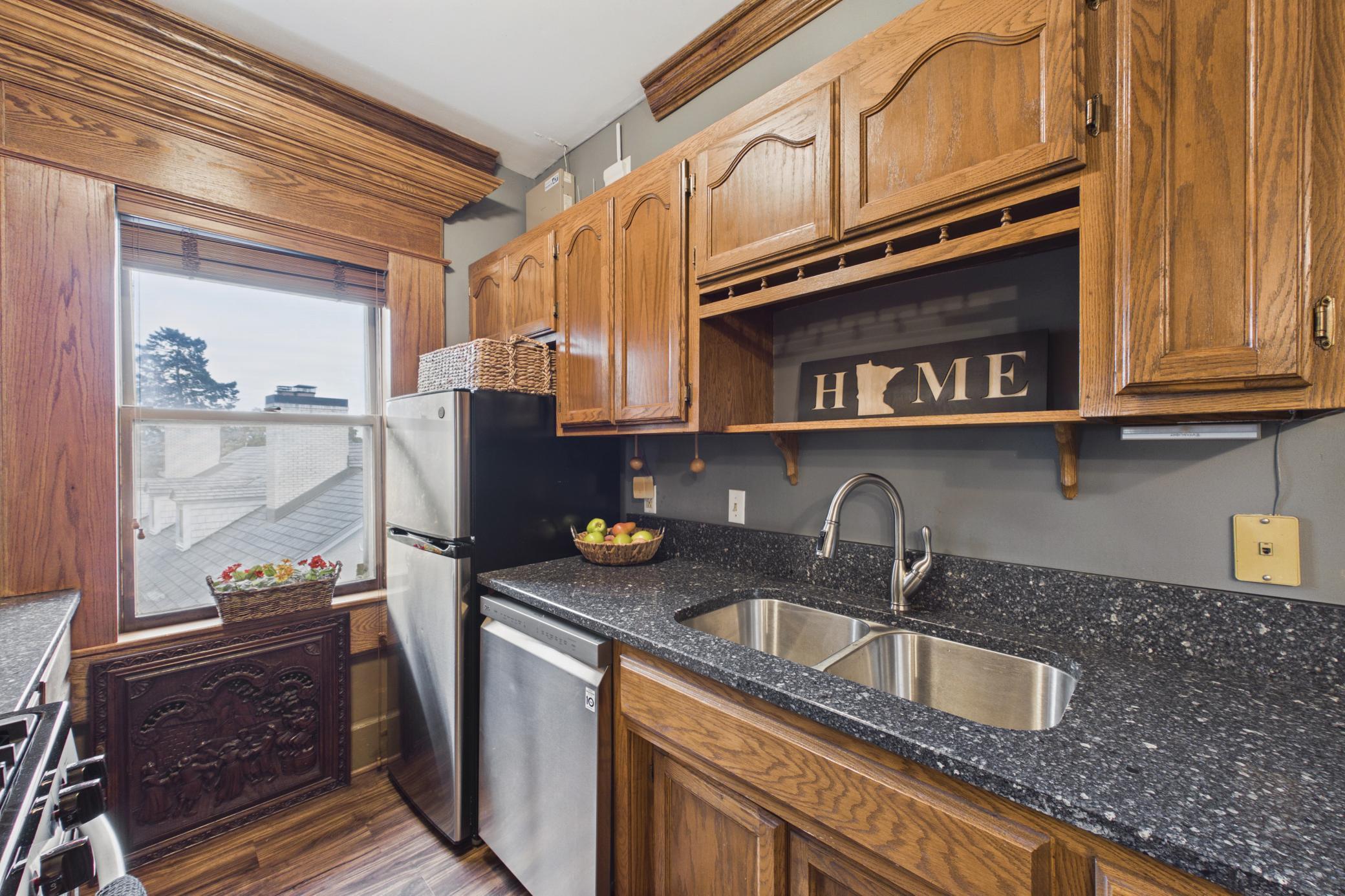 302 Summit Avenue D Property Photo 14